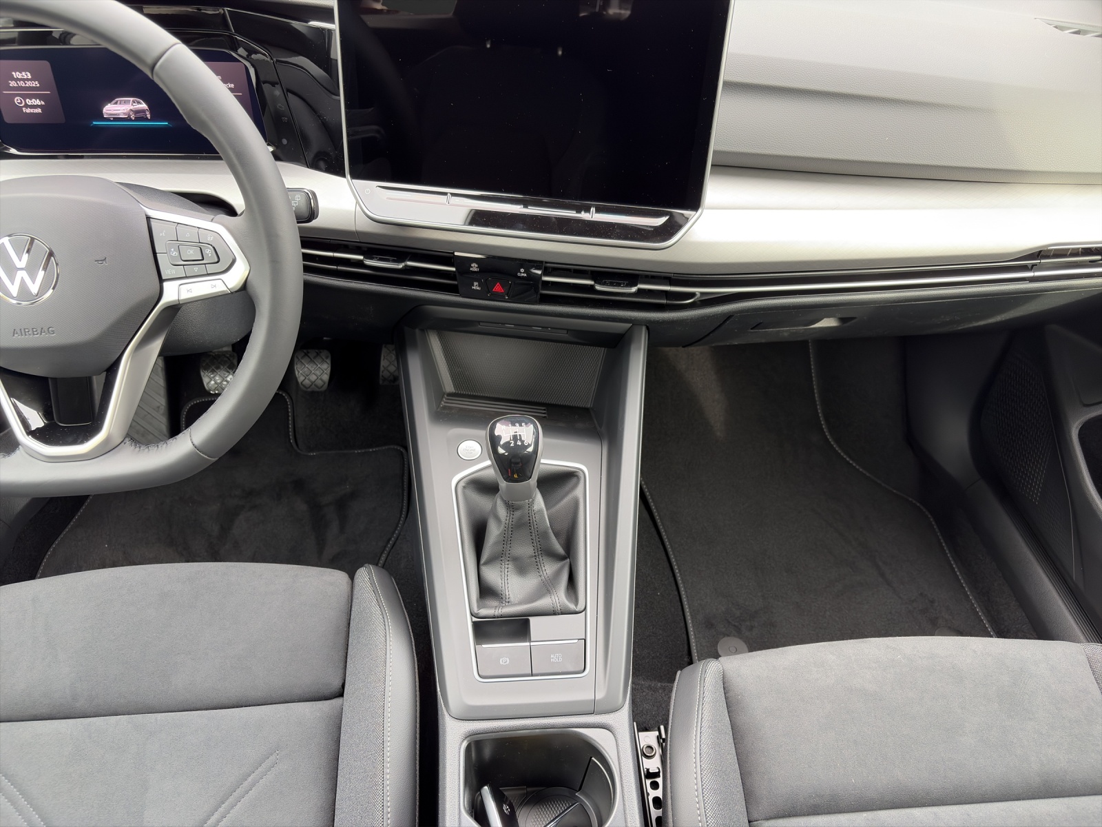 VW Golf 1.5 TSI Basis-image-11