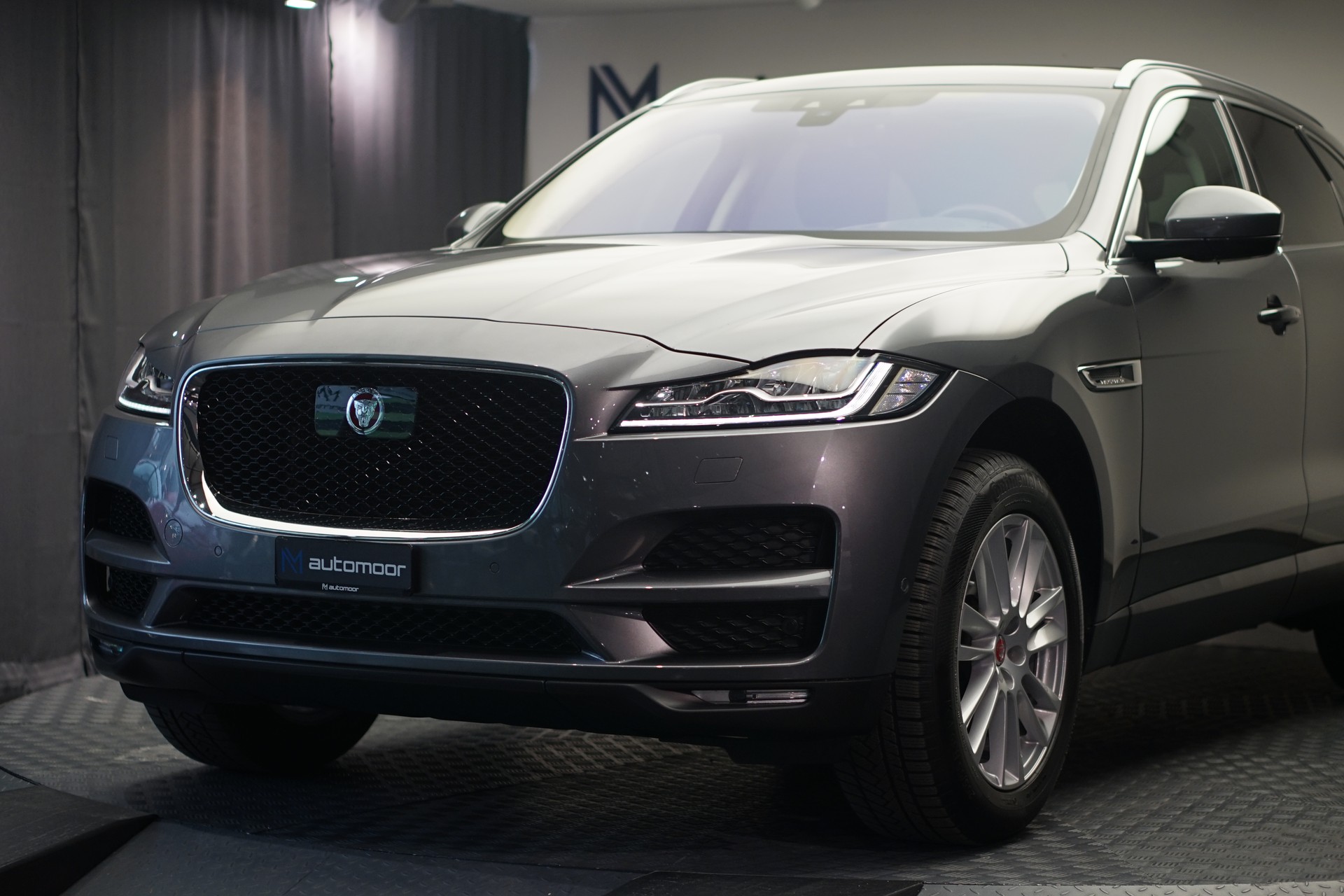 JAGUAR F-Pace 30t 2.0 Prestige AWD Automatik *CH-Fahrzeug* *Panoramadach* *Assistenzpaket-image-43