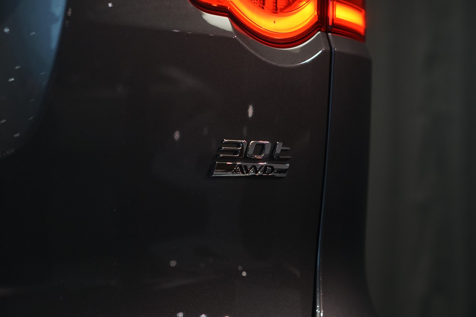 JAGUAR F-Pace 30t 2.0 Prestige AWD Automatik *CH-Fahrzeug* *Panoramadach* *Assistenzpaket-image-37