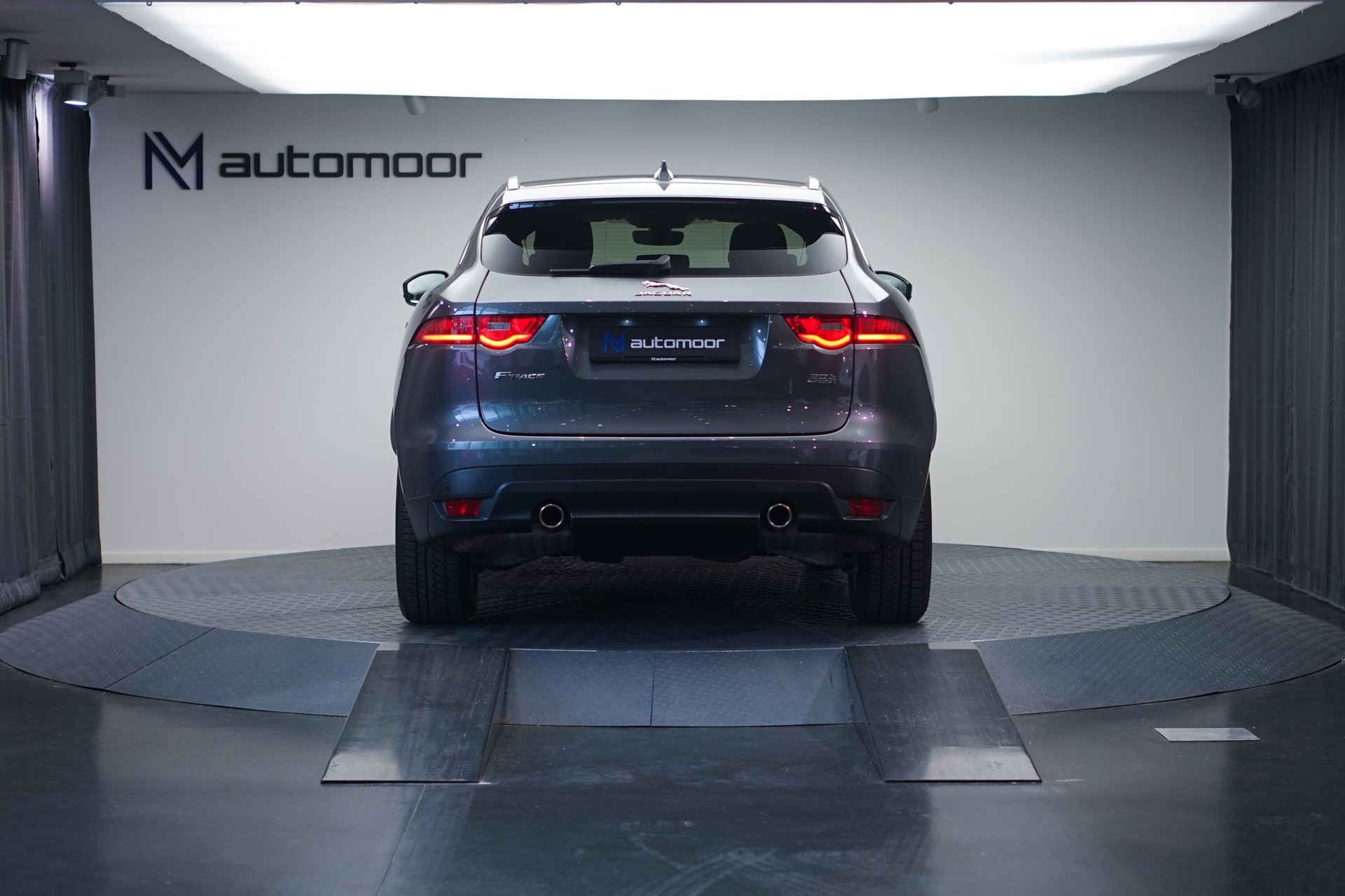 JAGUAR F-Pace 30t 2.0 Prestige AWD Automatik *CH-Fahrzeug* *Panoramadach* *Assistenzpaket-image-5