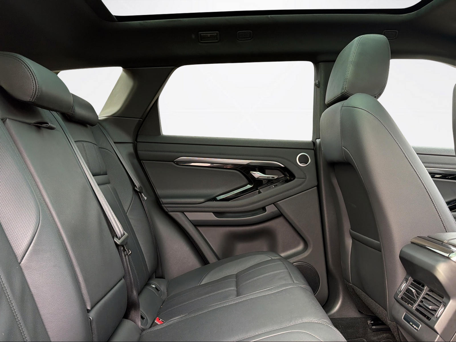 LAND ROVER Range Rover Evoque P 300e SE AT8-image-4