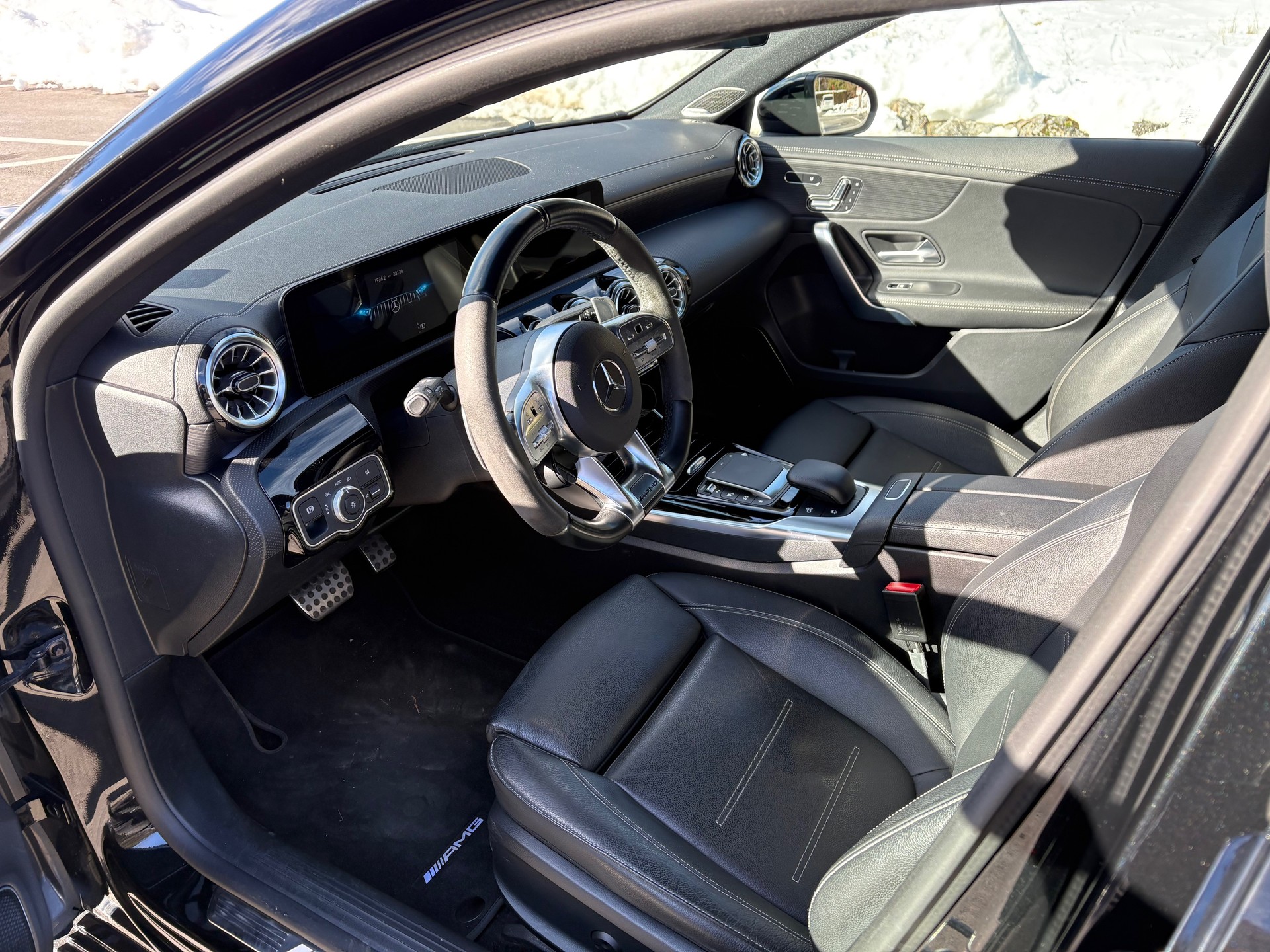 MERCEDES-BENZ A 45 S AMG 4Matic+ Speedshift-image-5