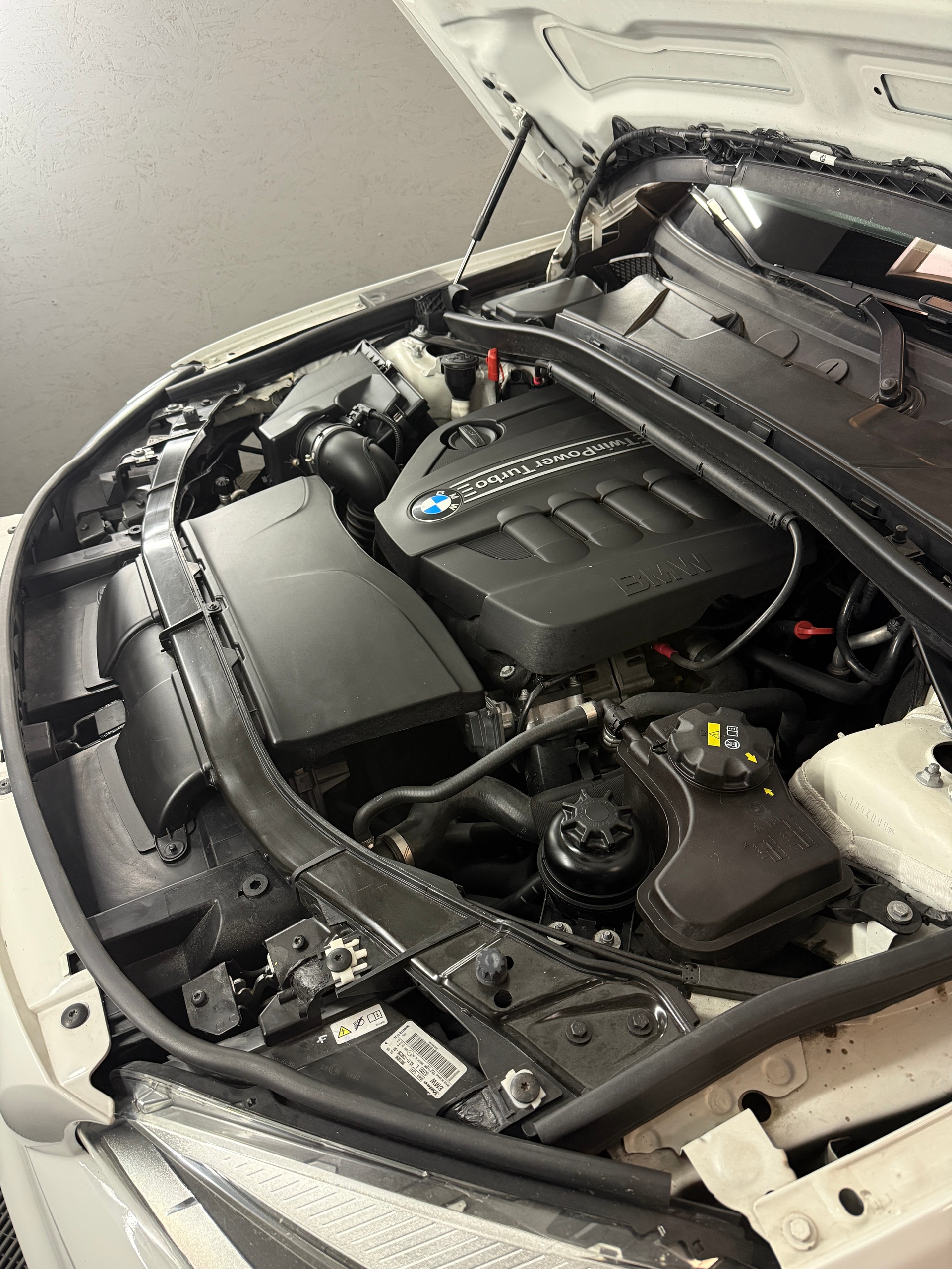 BMW X1 xDrive 18d Steptronic M Paket-image-16