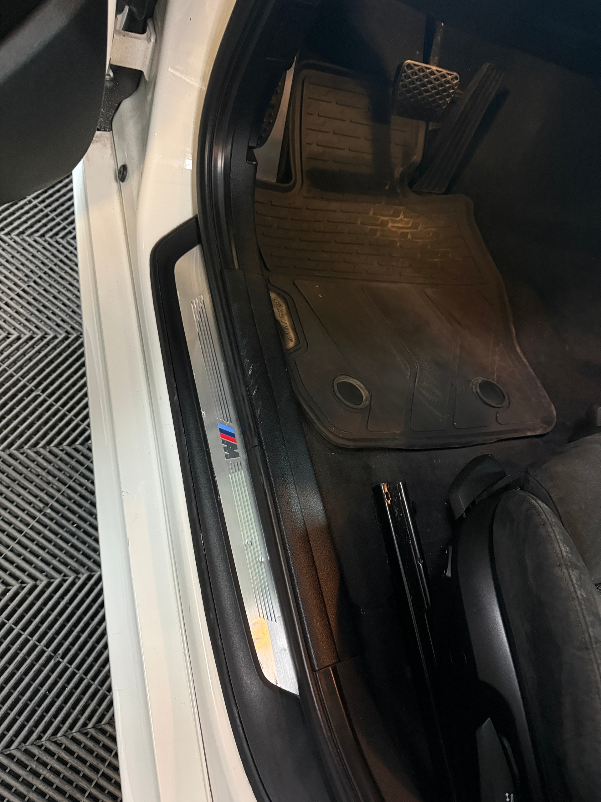 BMW X1 xDrive 18d Steptronic M Paket-image-17