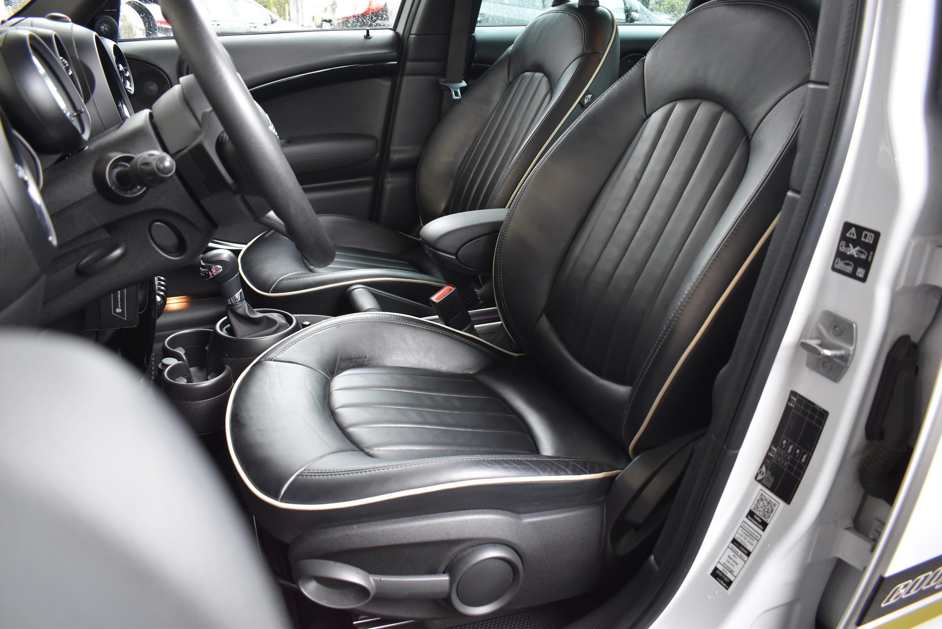 MINI Countryman R60 1.6i Cooper S ALL4-image-11