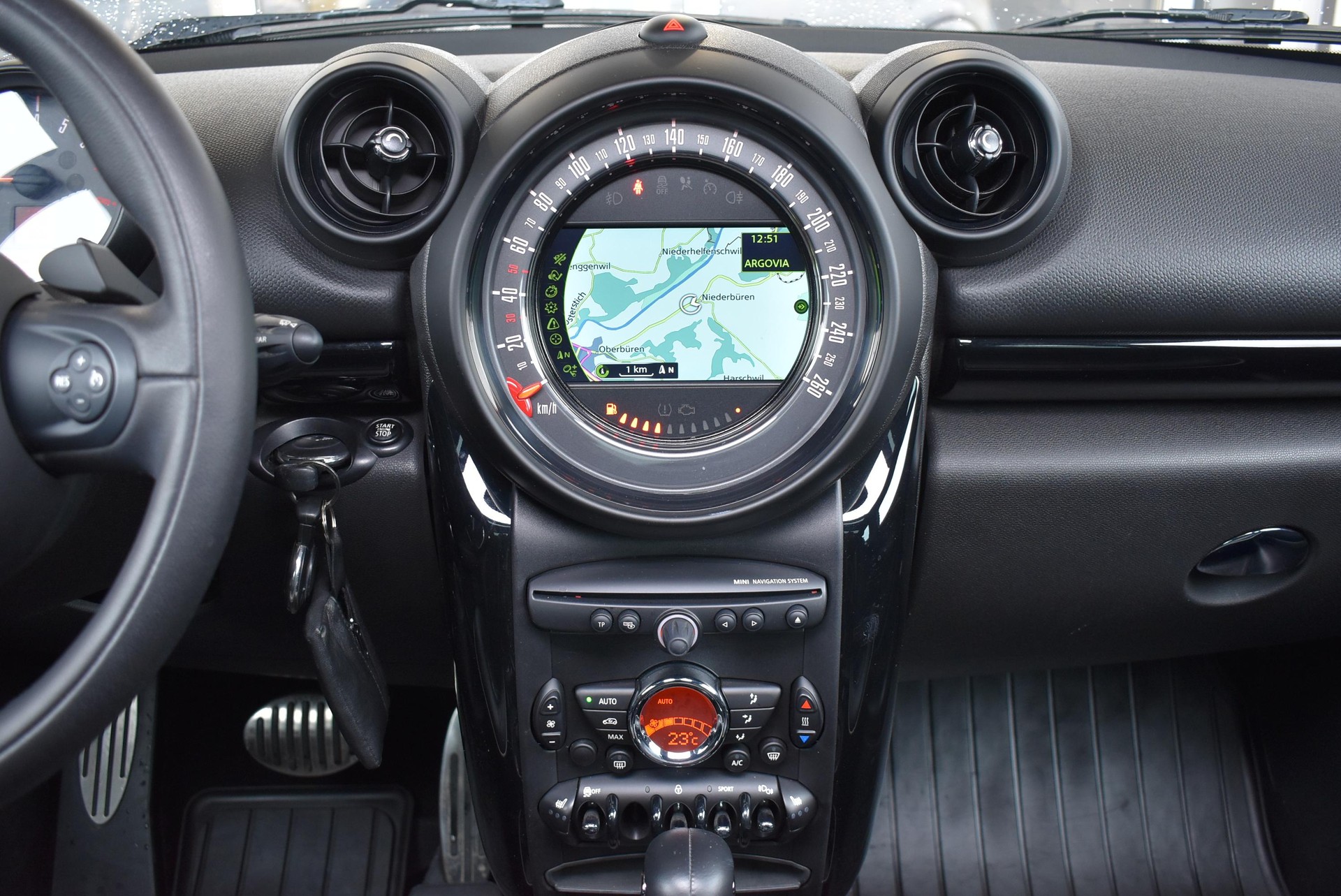 MINI Countryman R60 1.6i Cooper S ALL4-image-9