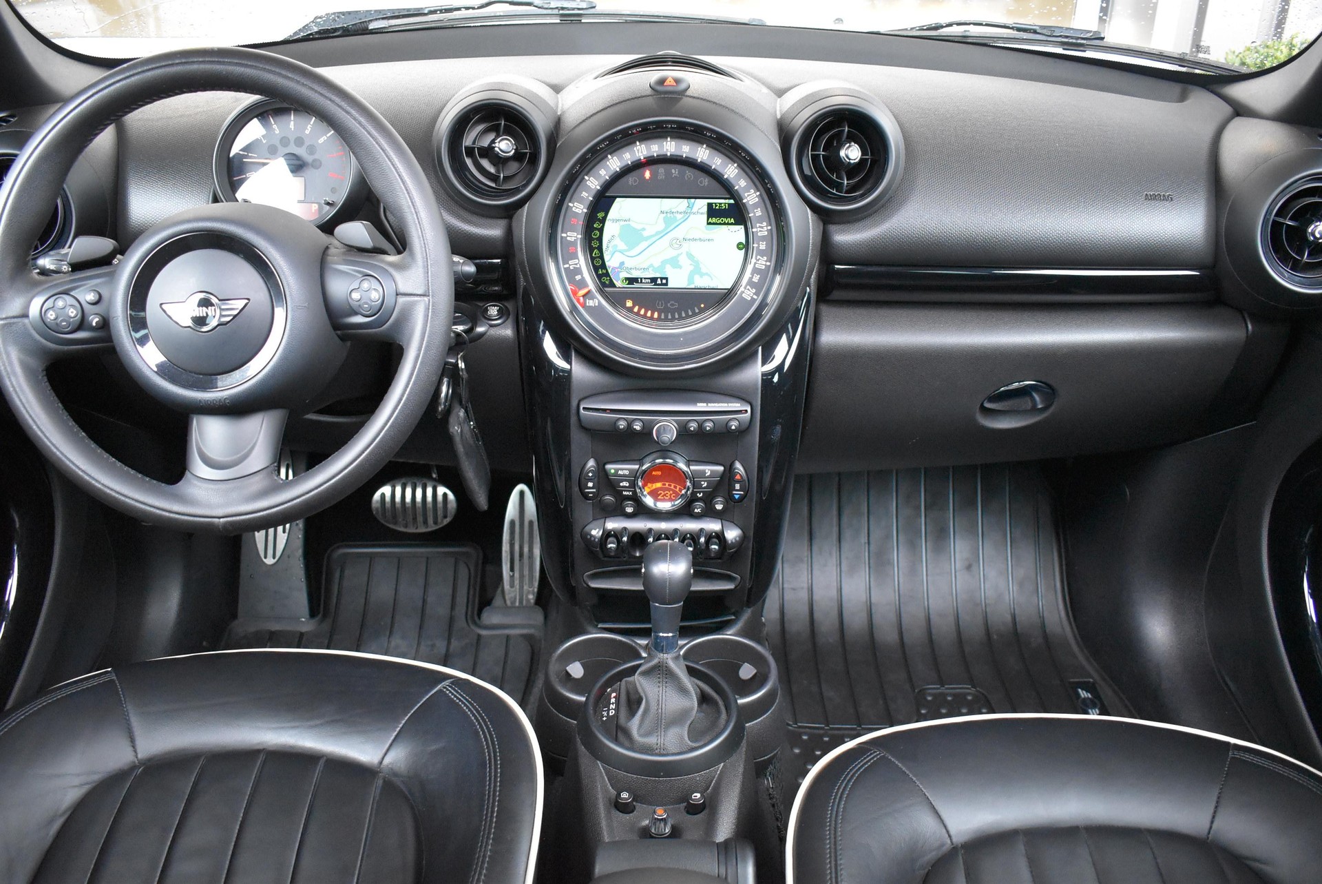 MINI Countryman R60 1.6i Cooper S ALL4-image-8