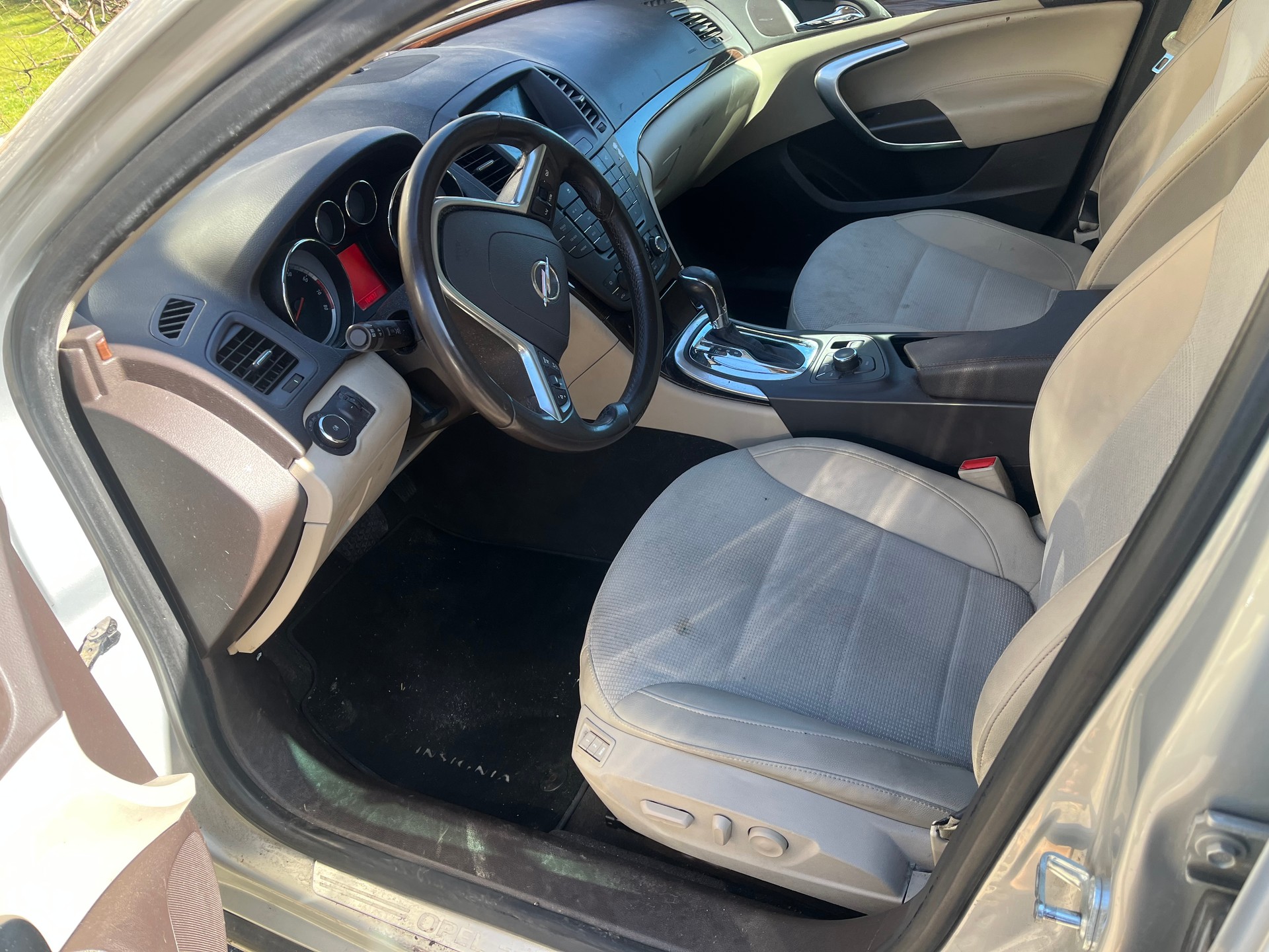 OPEL Insignia Sports Tourer 2.0 Turbo Cosmo Automatic-image-14