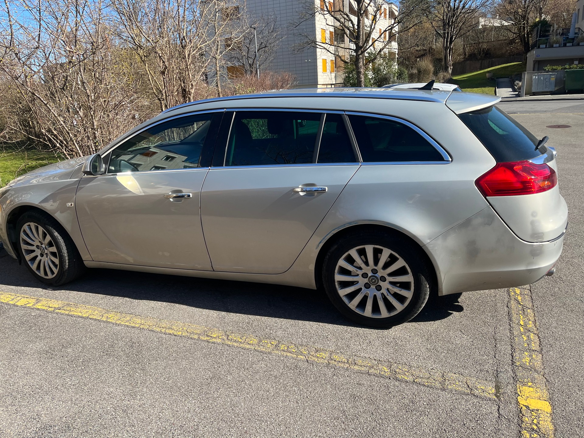 OPEL Insignia Sports Tourer 2.0 Turbo Cosmo Automatic-image-2