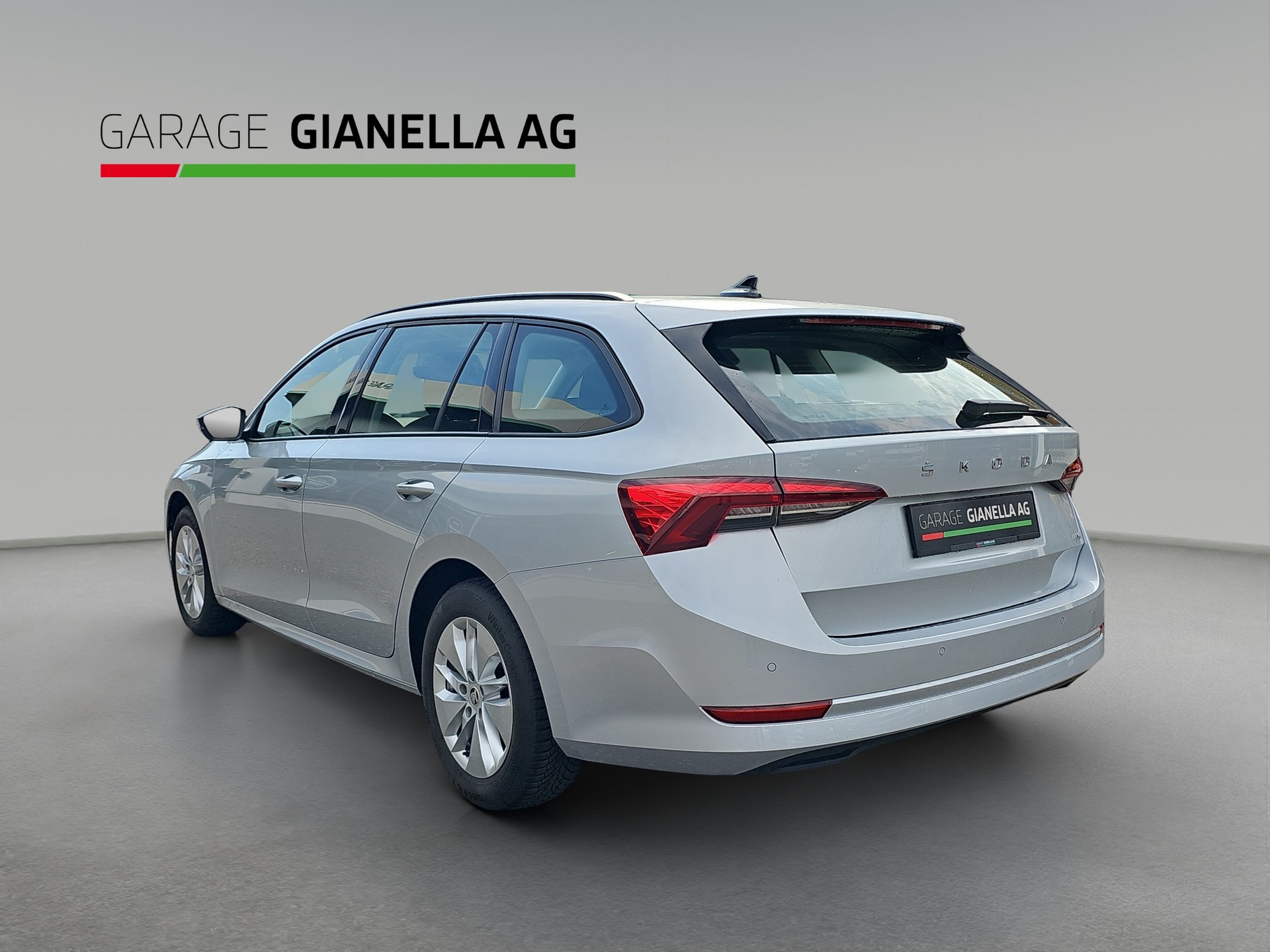 SKODA Octavia Combi 2.0 TDI DSG Ambition 4x4-image-2