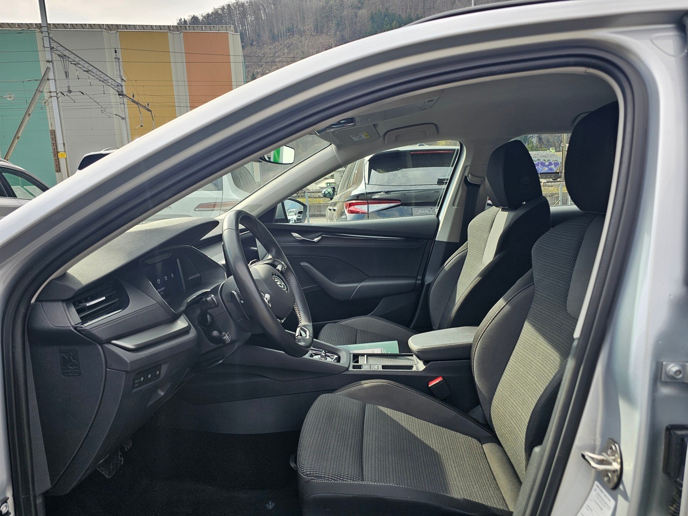 SKODA Octavia Combi 2.0 TDI DSG Ambition 4x4-image-6