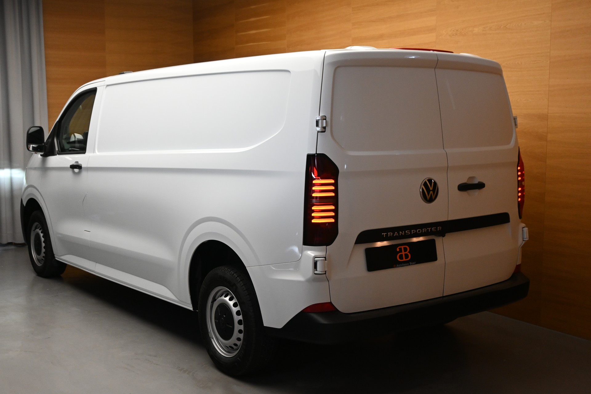 VW Transporter Kombi 2.0 TDI Lang-showroom-element-3