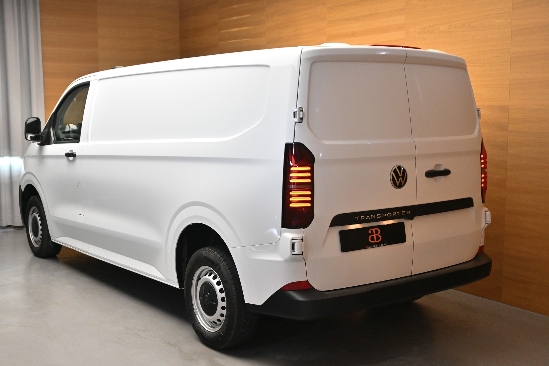 VW Transporter Kombi 2.0 TDI Lang-image-4
