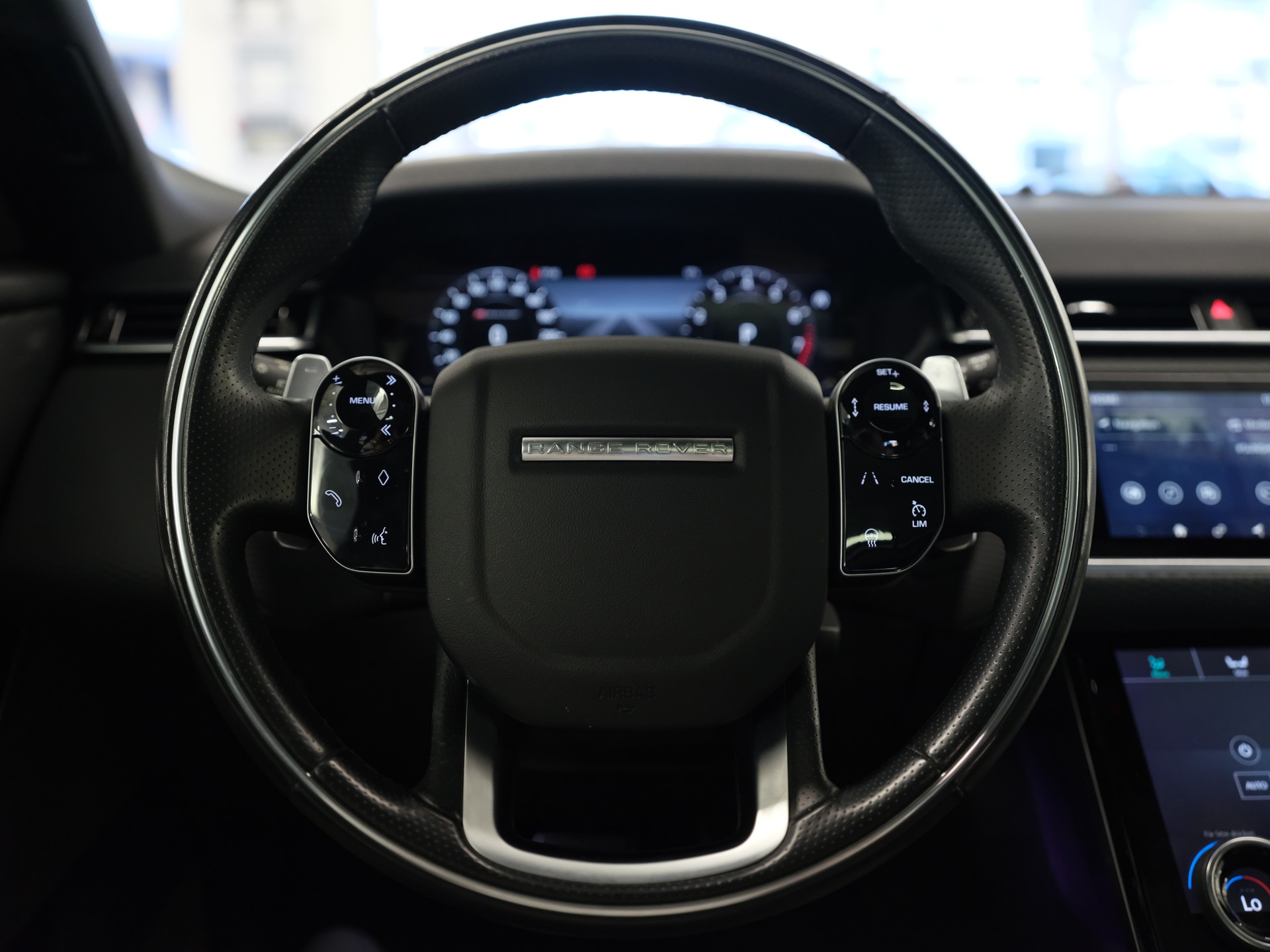 LAND ROVER Range Rover Velar P 300 Automatic *Ambientebeleuchtung* *Head-Up Display* *Panorama*-image-19