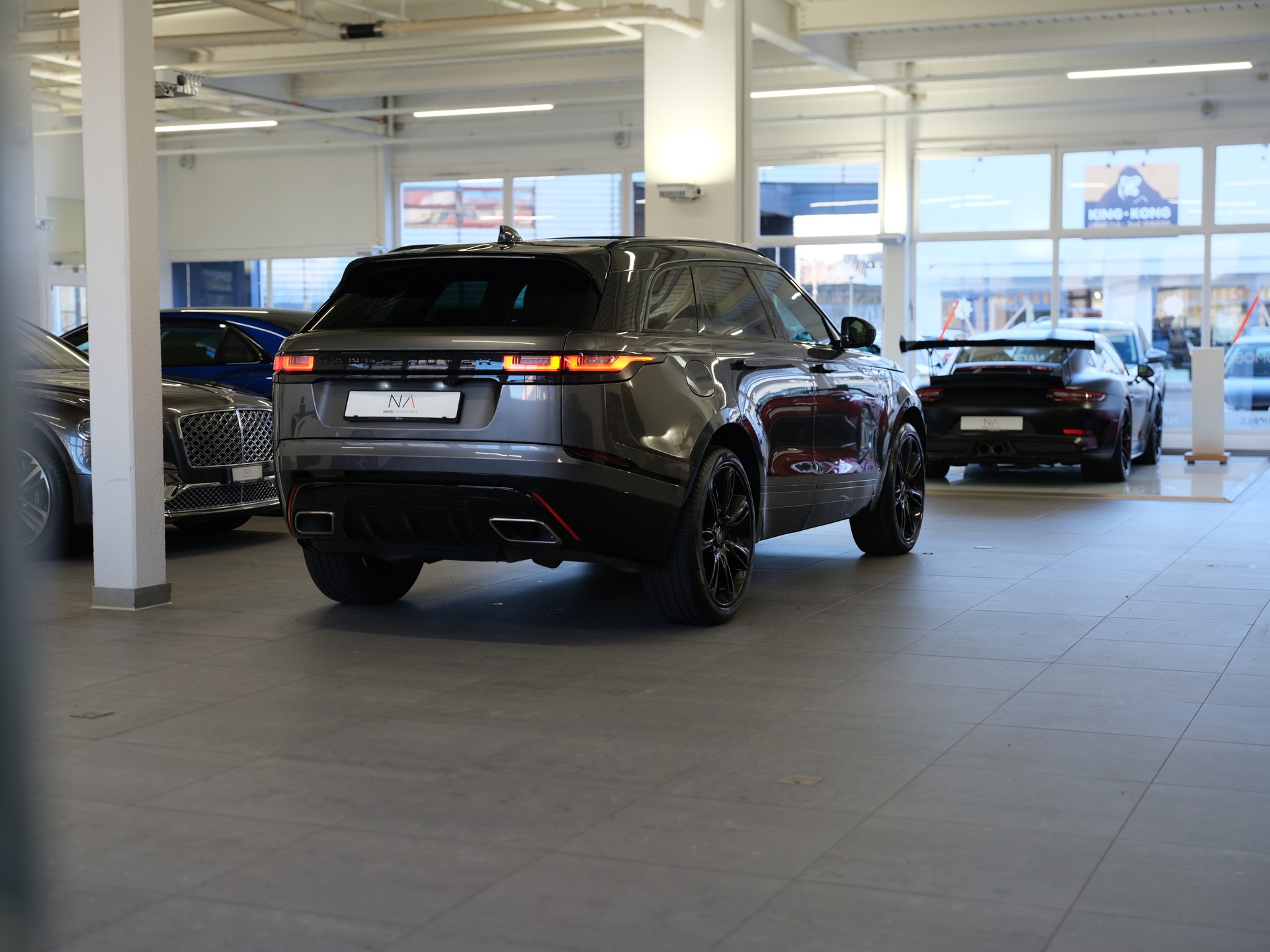 LAND ROVER Range Rover Velar P 300 Automatic *Ambientebeleuchtung* *Head-Up Display* *Panorama*-image-11
