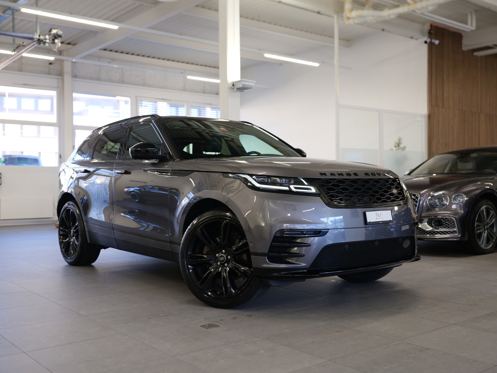 LAND ROVER Range Rover Velar P 300 Automatic *Ambientebeleuchtung* *Head-Up Display* *Panorama*-image-0