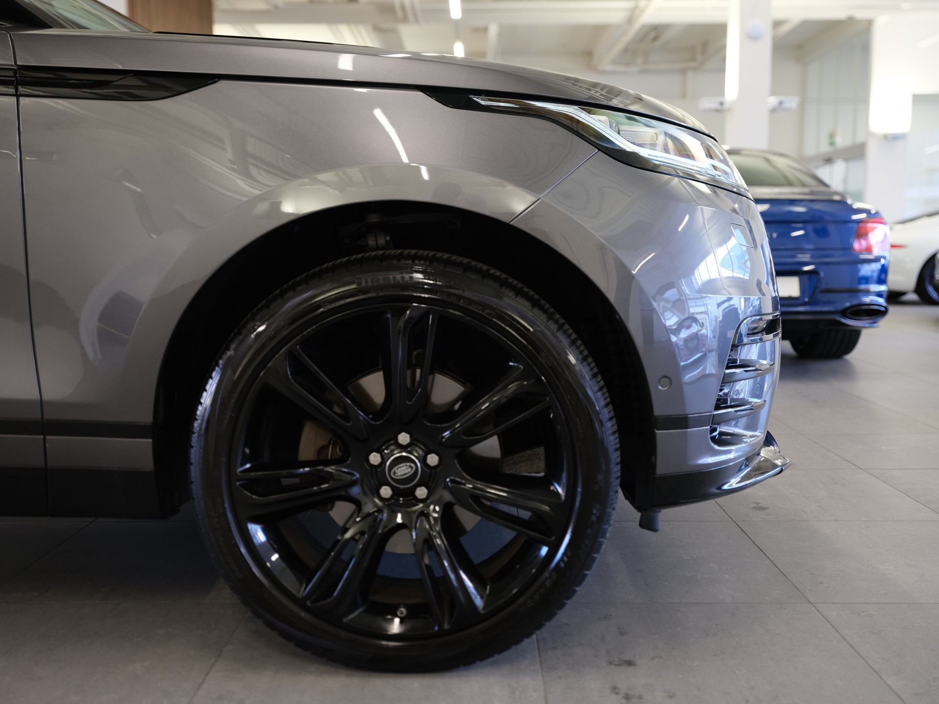 LAND ROVER Range Rover Velar P 300 Automatic *Ambientebeleuchtung* *Head-Up Display* *Panorama*-image-7