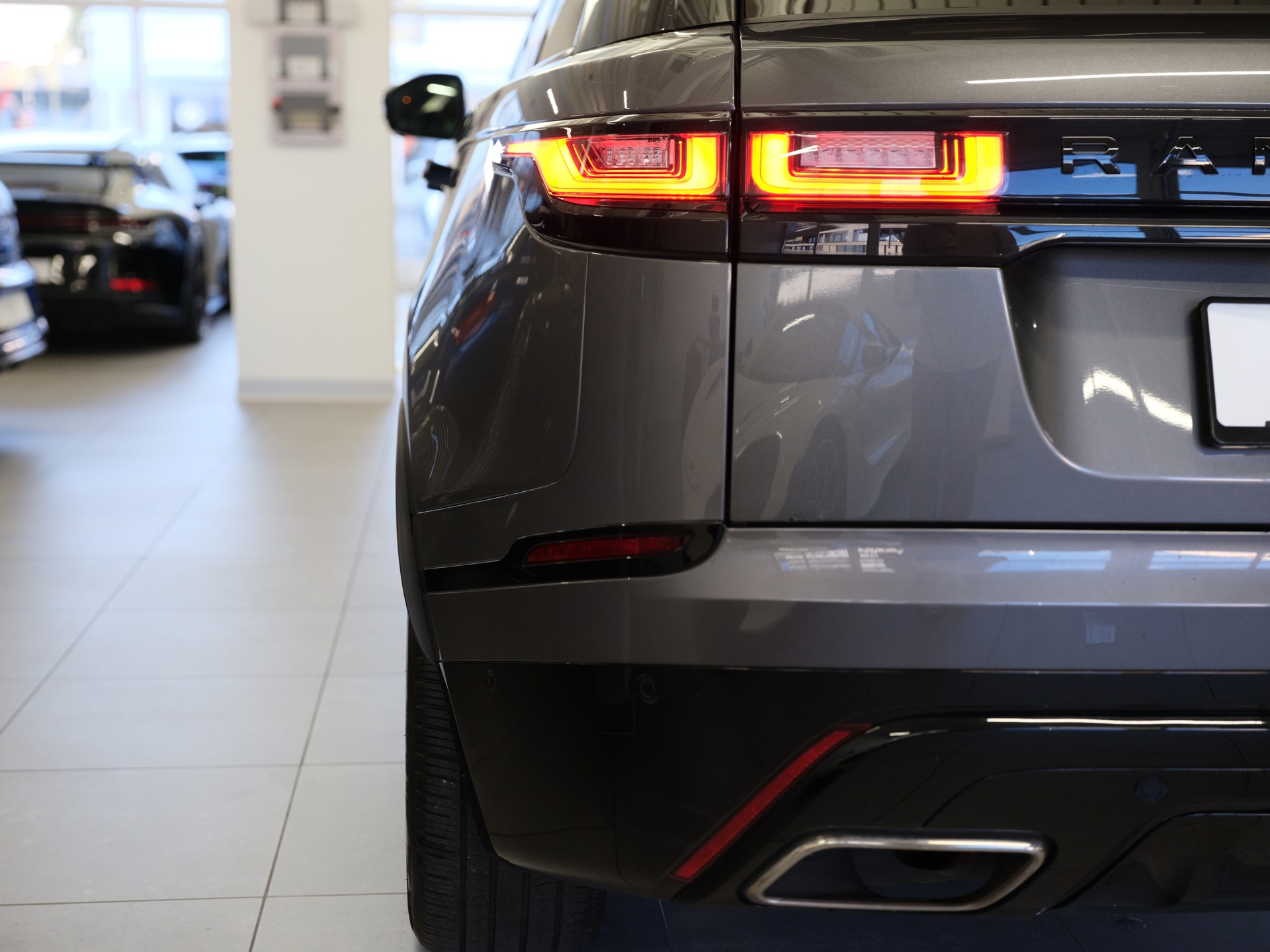 LAND ROVER Range Rover Velar P 300 Automatic *Ambientebeleuchtung* *Head-Up Display* *Panorama*-image-10