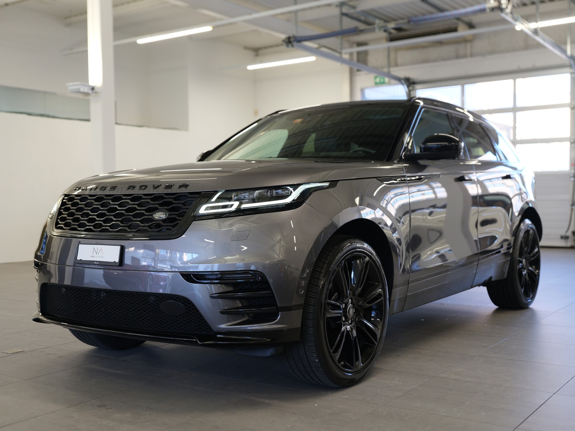 LAND ROVER Range Rover Velar P 300 Automatic *Ambientebeleuchtung* *Head-Up Display* *Panorama*-image-3