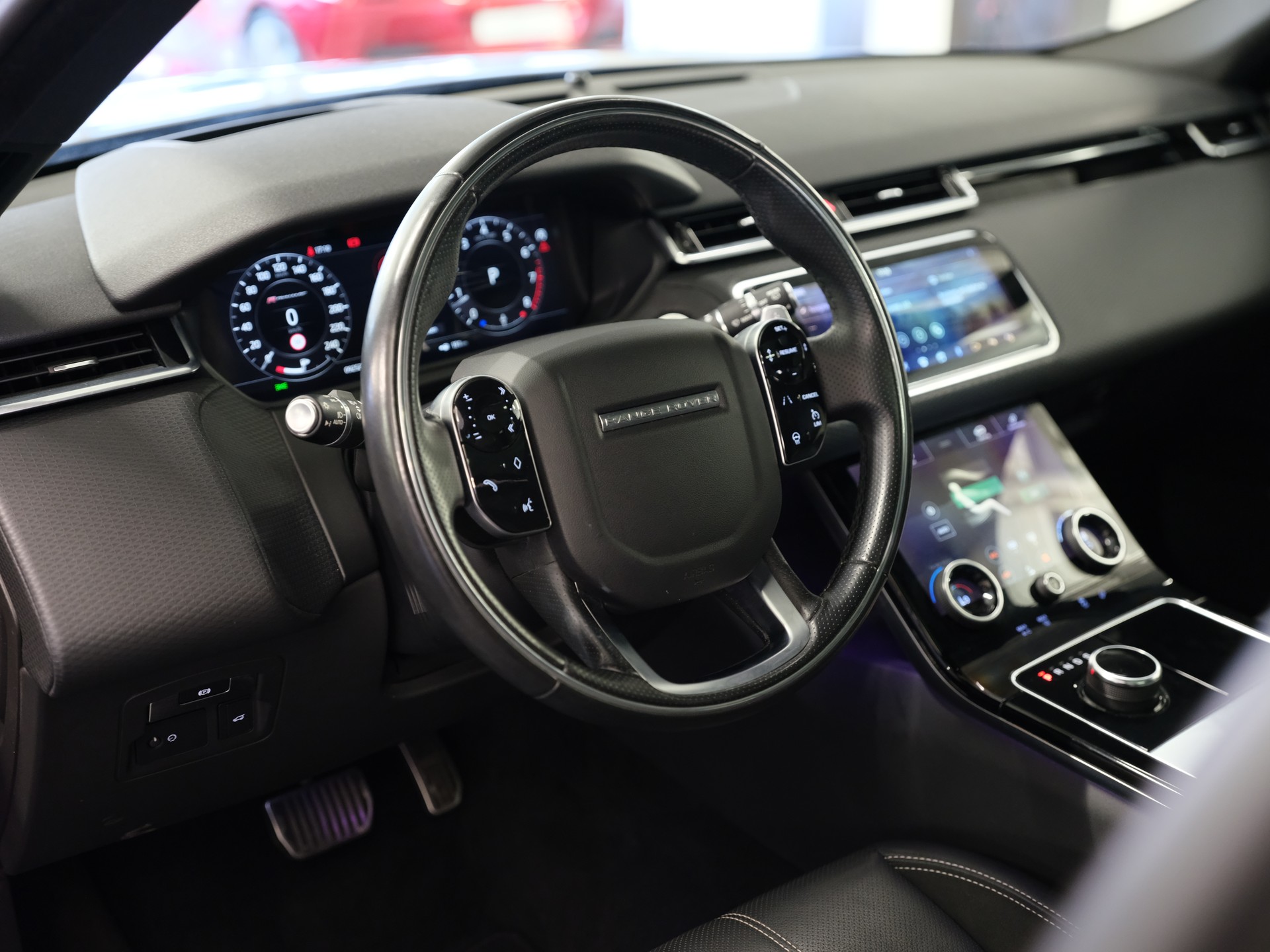 LAND ROVER Range Rover Velar P 300 Automatic *Ambientebeleuchtung* *Head-Up Display* *Panorama*-image-18