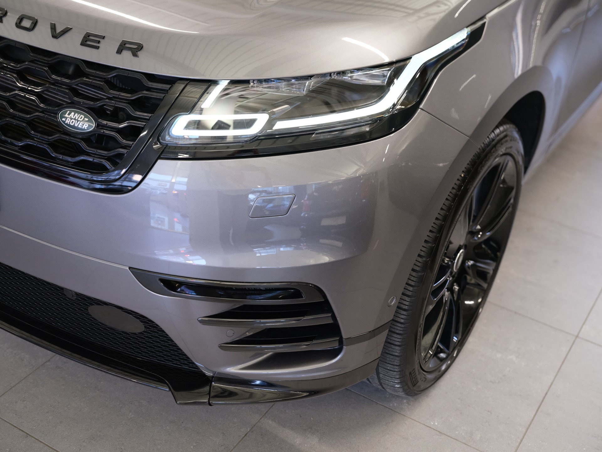 LAND ROVER Range Rover Velar P 300 Automatic *Ambientebeleuchtung* *Head-Up Display* *Panorama*-image-9
