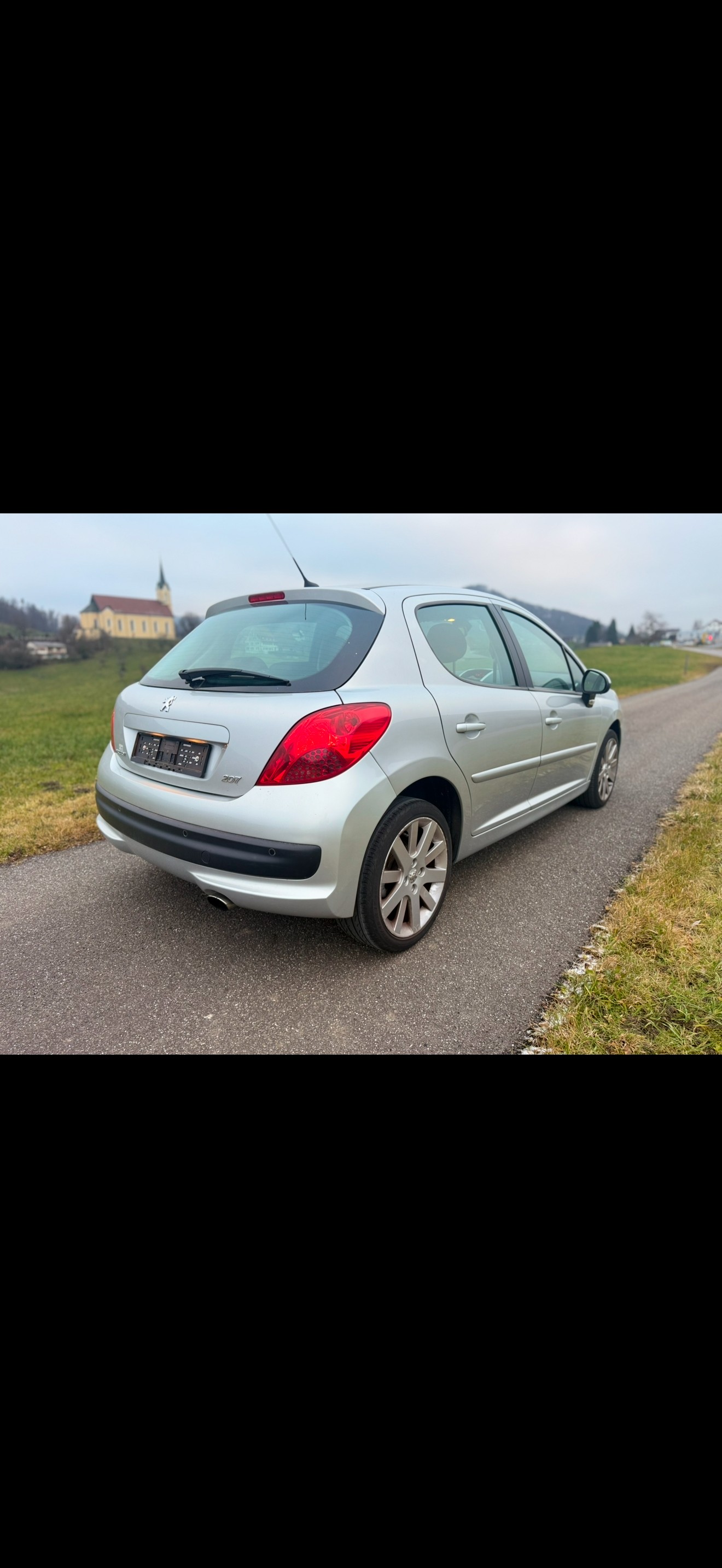 PEUGEOT 207 1.6 16V Turbo GT 150-image-2