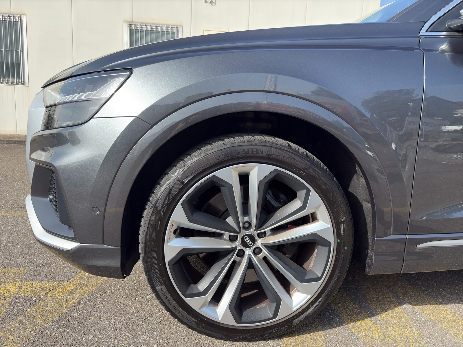 AUDI SQ8 4.0 V8 TDI quattro T-Tronic-image-13