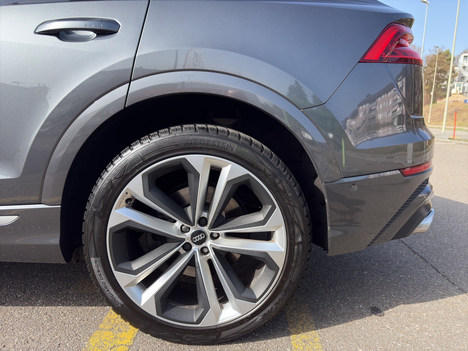 AUDI SQ8 4.0 V8 TDI quattro T-Tronic-image-14