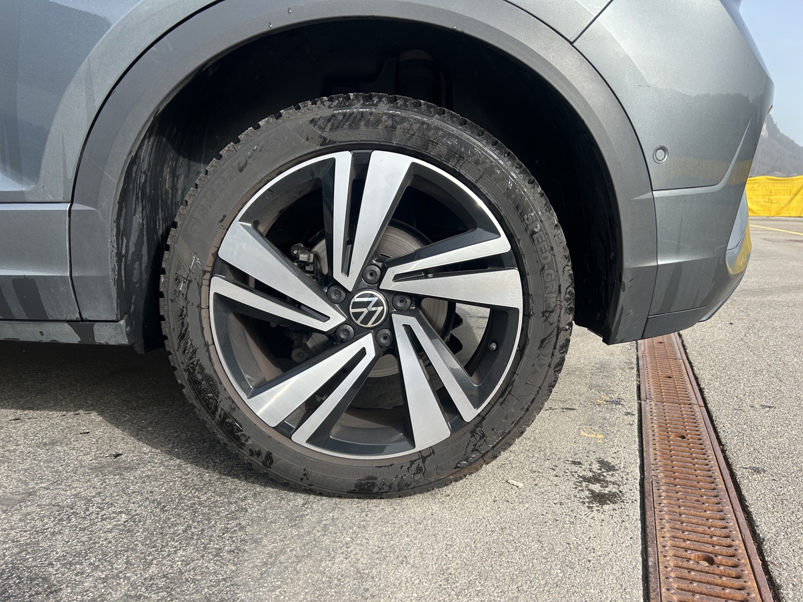 VW T-Roc 2.0 TSI R-Line DSG 4Motion-image-12