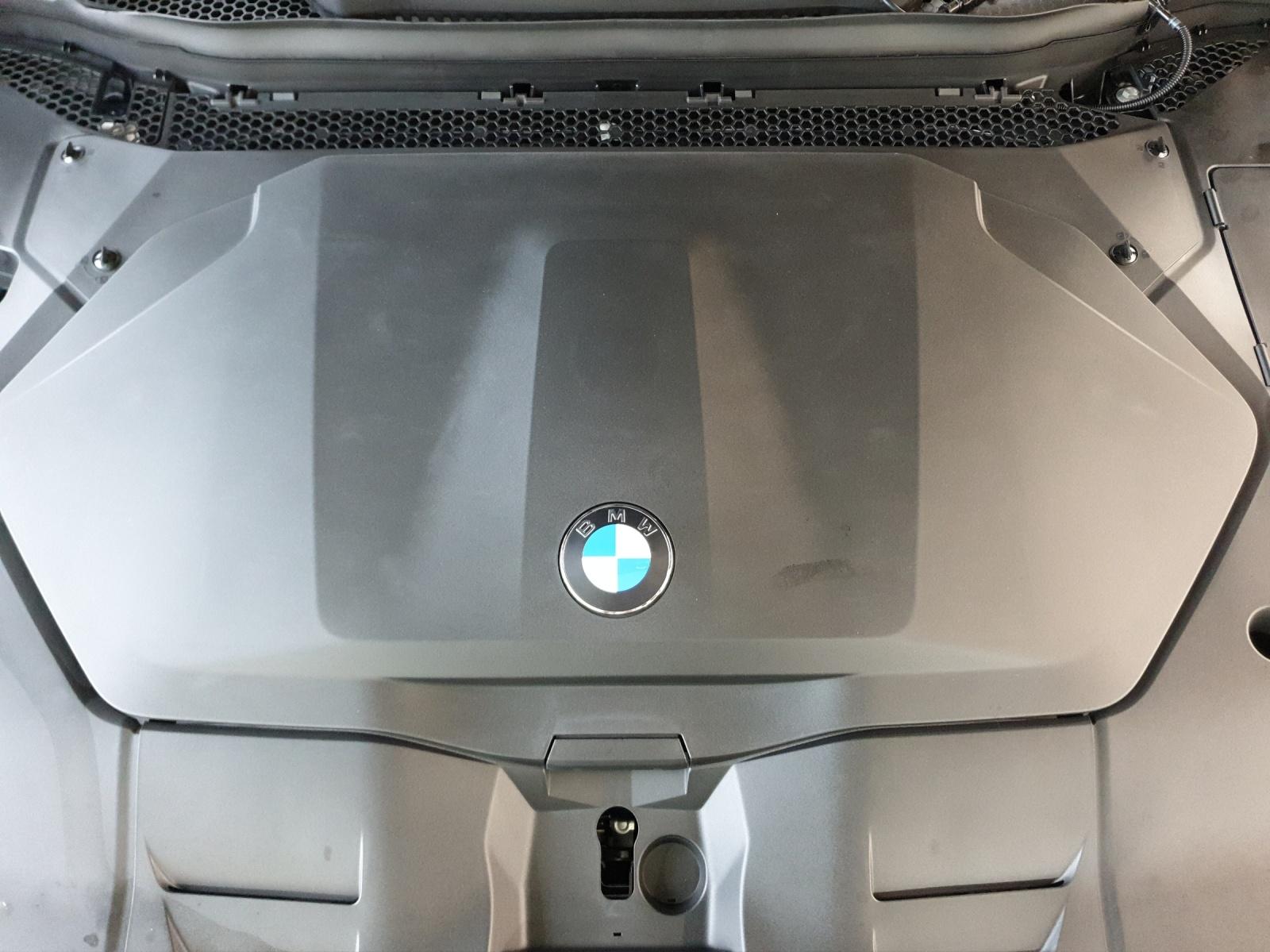 BMW iX3 50 xDrive-image-22