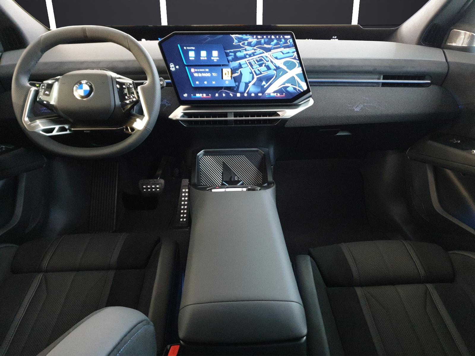 BMW iX3 50 xDrive-image-17