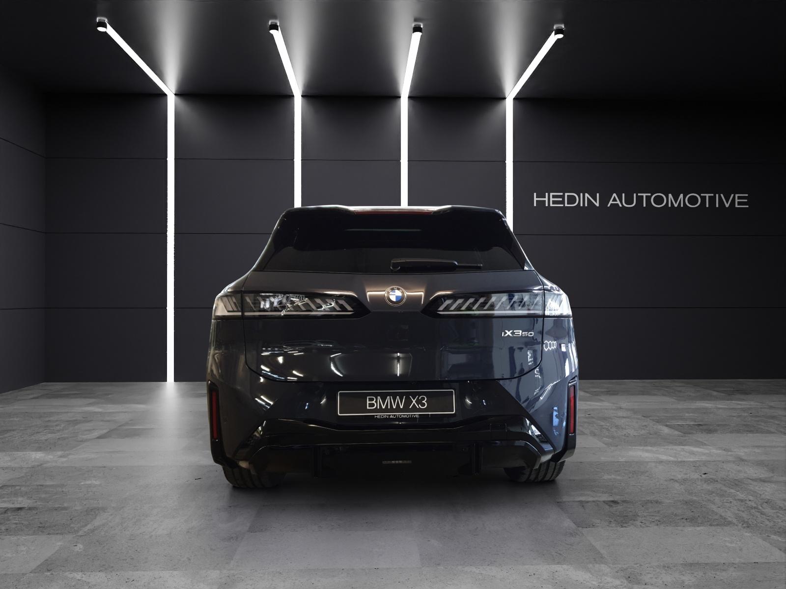 BMW iX3 50 xDrive-image-3