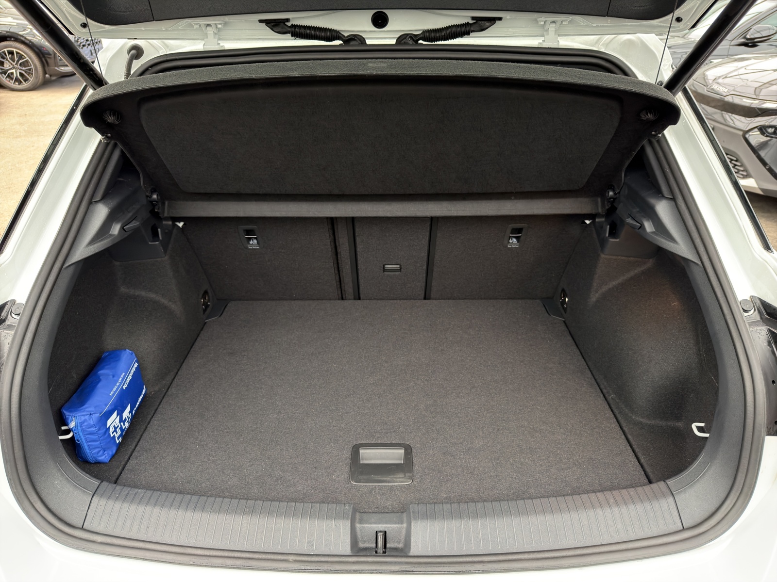 VW T-Roc 2.0 TSI R-Line DSG 4Motion - Rückfahrkamera - Matrix - LED-image-13