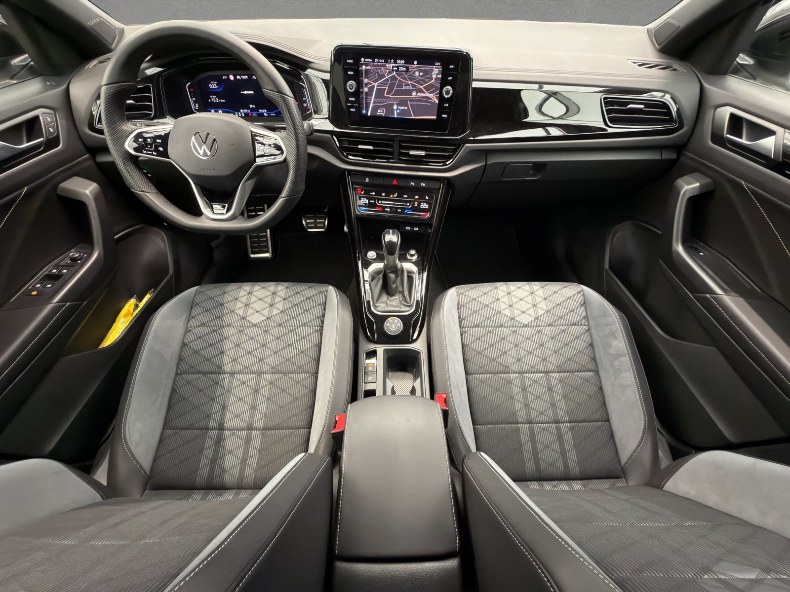 VW T-Roc 2.0 TSI R-Line DSG 4Motion - Rückfahrkamera - Matrix - LED-image-6