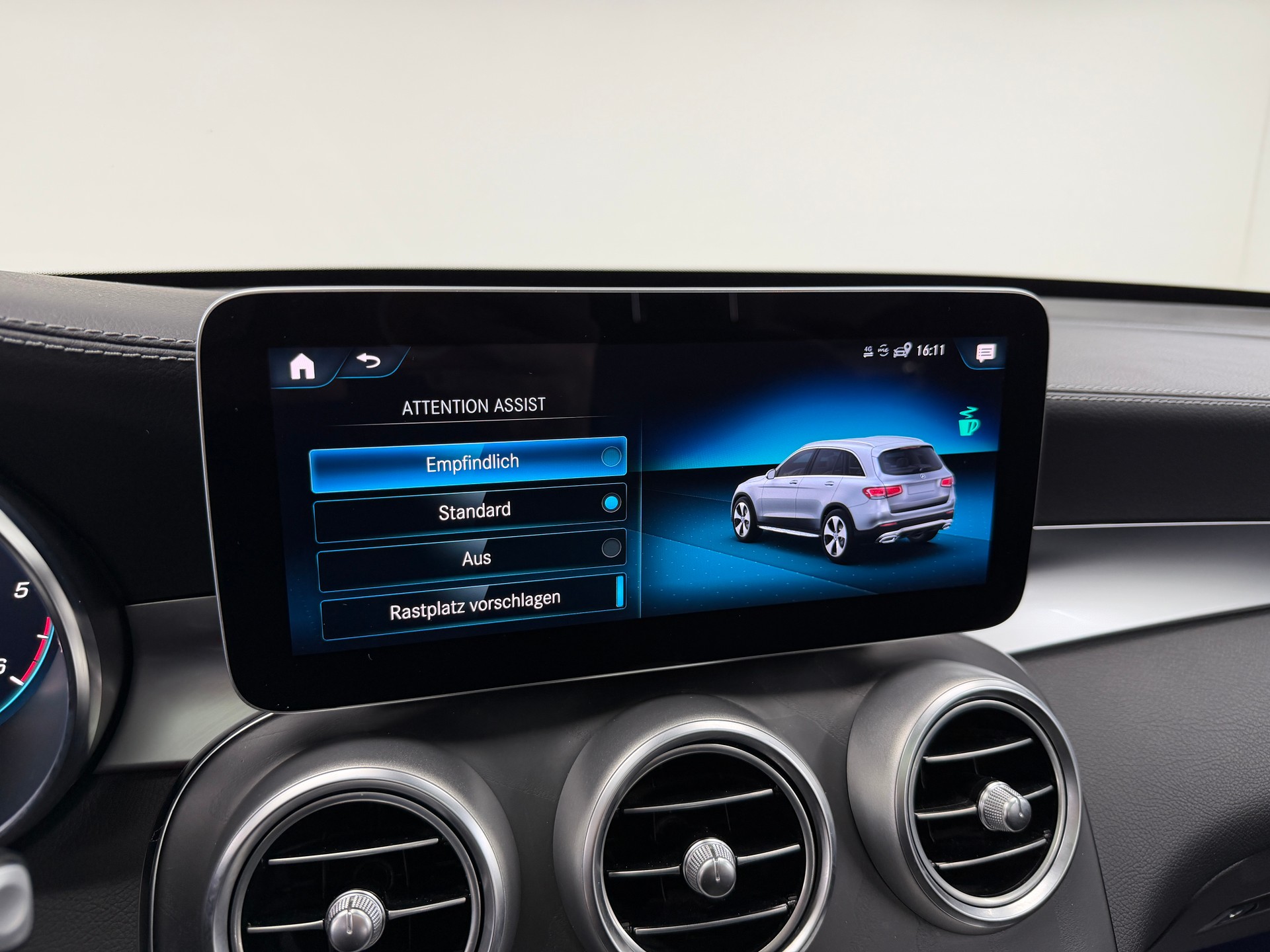 MERCEDES-BENZ GLC 300 d AMG Line Selenitgrey 245PS 4Matic 9G-Tronic / Panoramadach / 360° Kamera / Head-Up / Keyless Go /-image-18