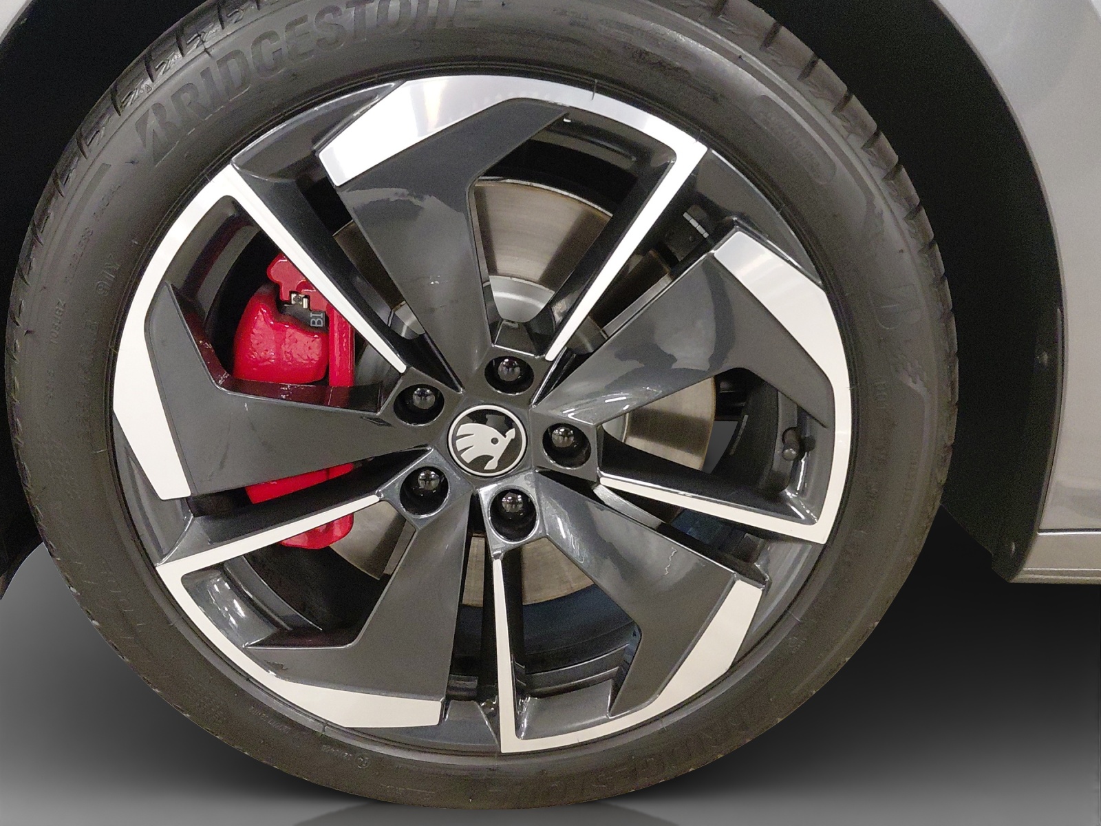 SKODA Octavia Combi 2.0 TSI DSG RS-image-13