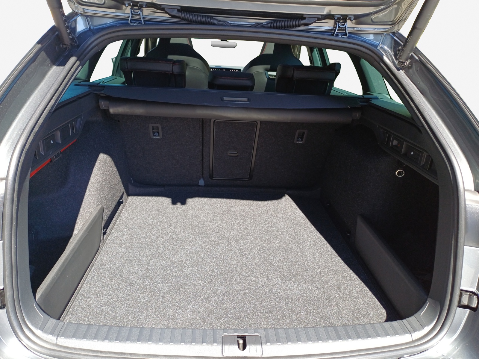 SKODA Octavia Combi 2.0 TSI DSG RS-image-12