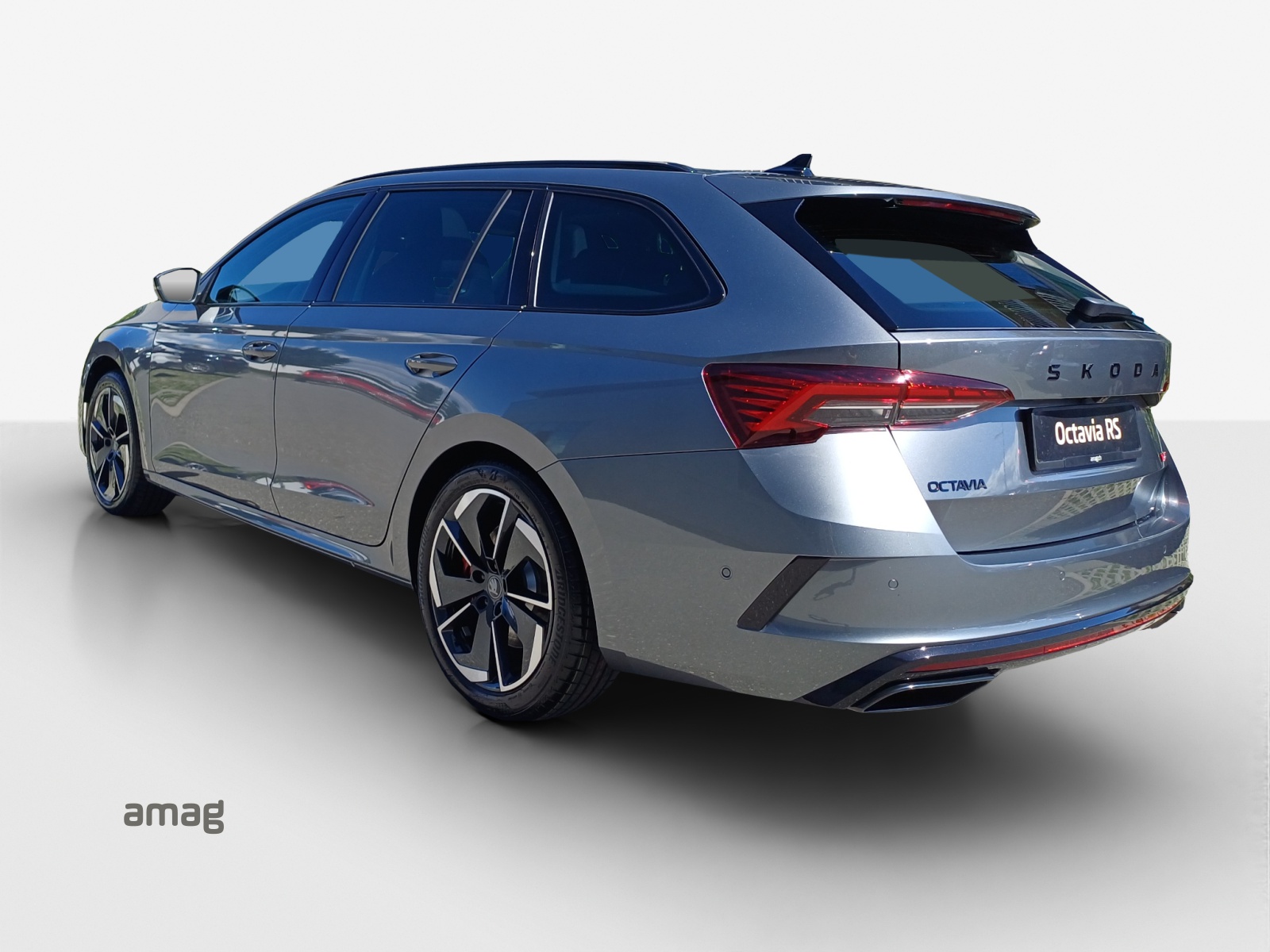 SKODA Octavia Combi 2.0 TSI DSG RS-image-2