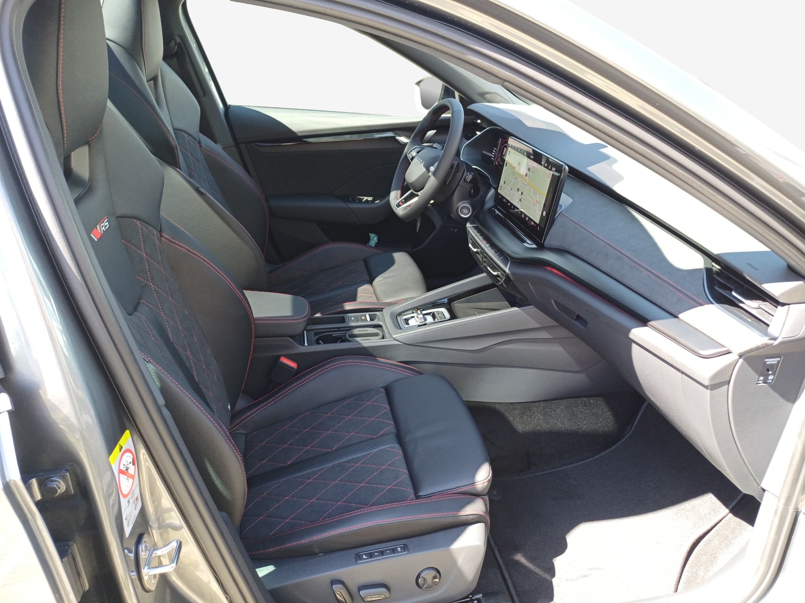 SKODA Octavia Combi 2.0 TSI DSG RS-image-15