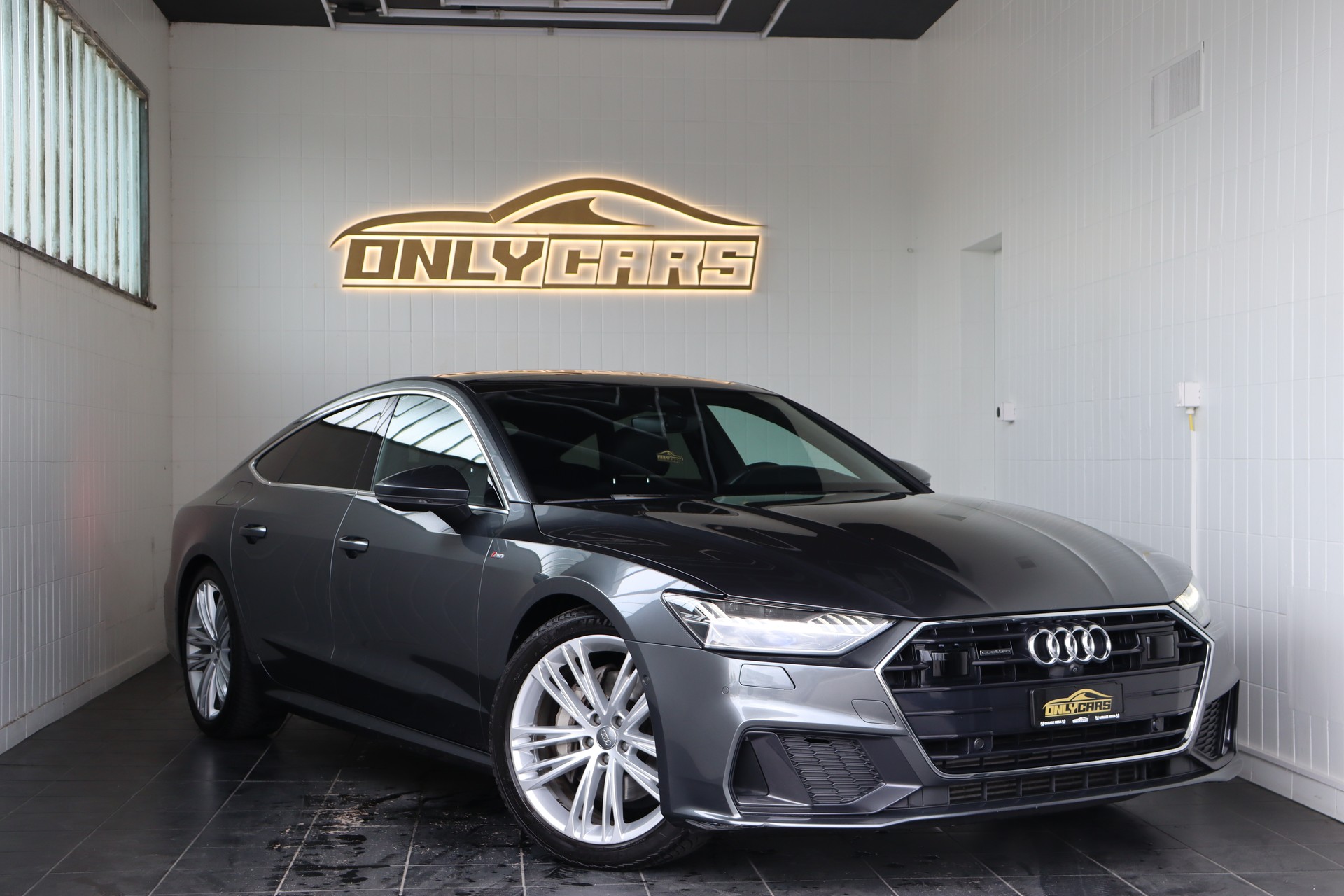 AUDI A7 SPORTBACK 50 TDI QUATTRO S-TRONIC ** S-LINE ** LUFTFAHRWERK ** ALLRADLENKUNG ** FAHRASSISTENZ-PAKET ** 8- FACH ** CH-AUTO **