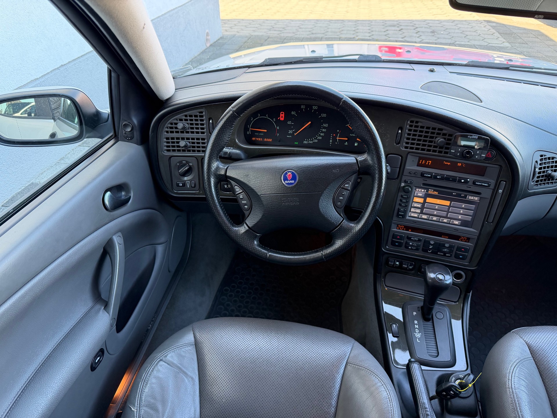 SAAB 9-5 2.3T Aero-image-10