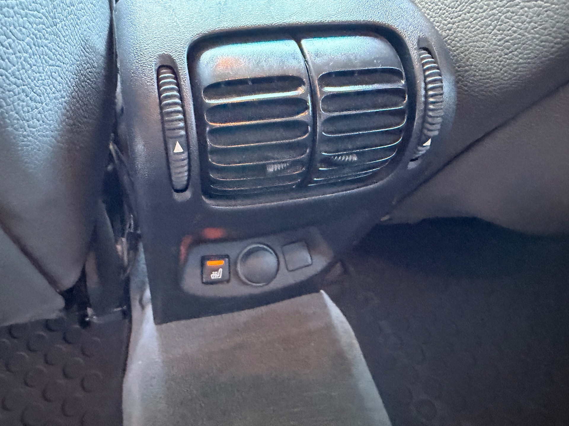 SAAB 9-5 2.3T Aero-image-14