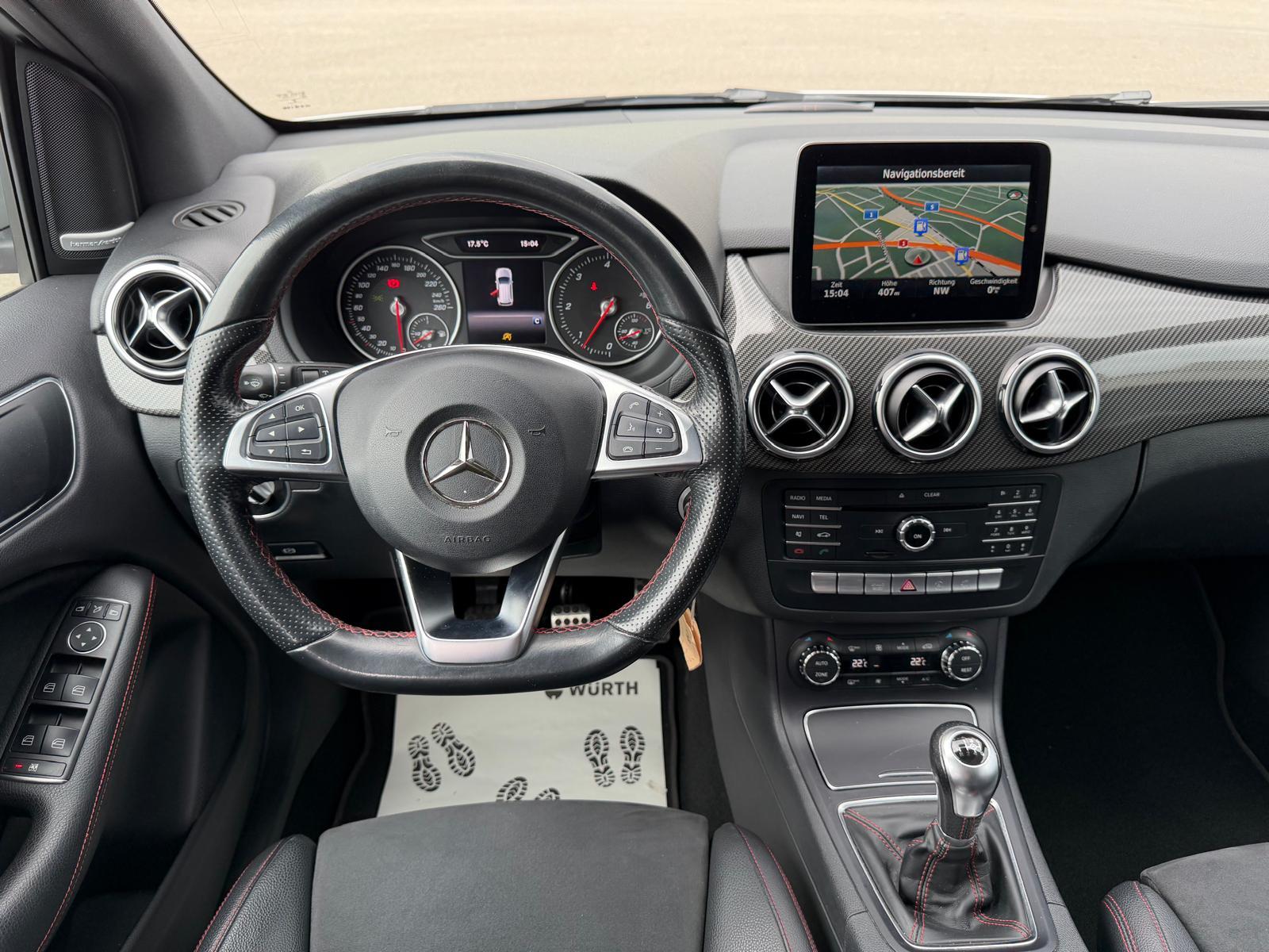 MERCEDES-BENZ B 200 d AMG Line-image-8