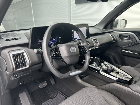 TOYOTA Urban Cr.61kWh Trend AWD-image-7