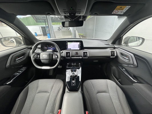 TOYOTA Urban Cr.61kWh Trend AWD-image-5