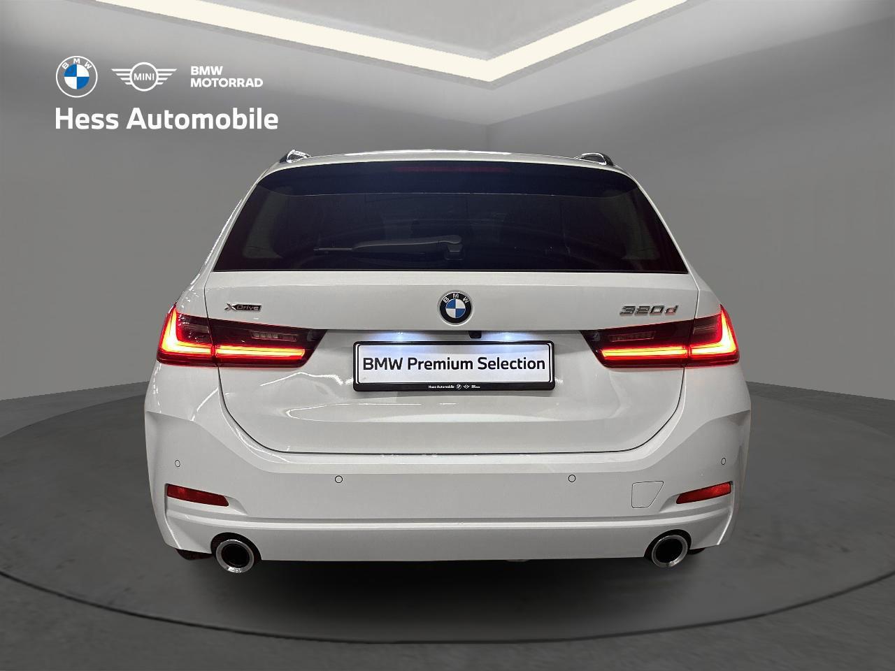 BMW 320d xDrive Touring-image-7