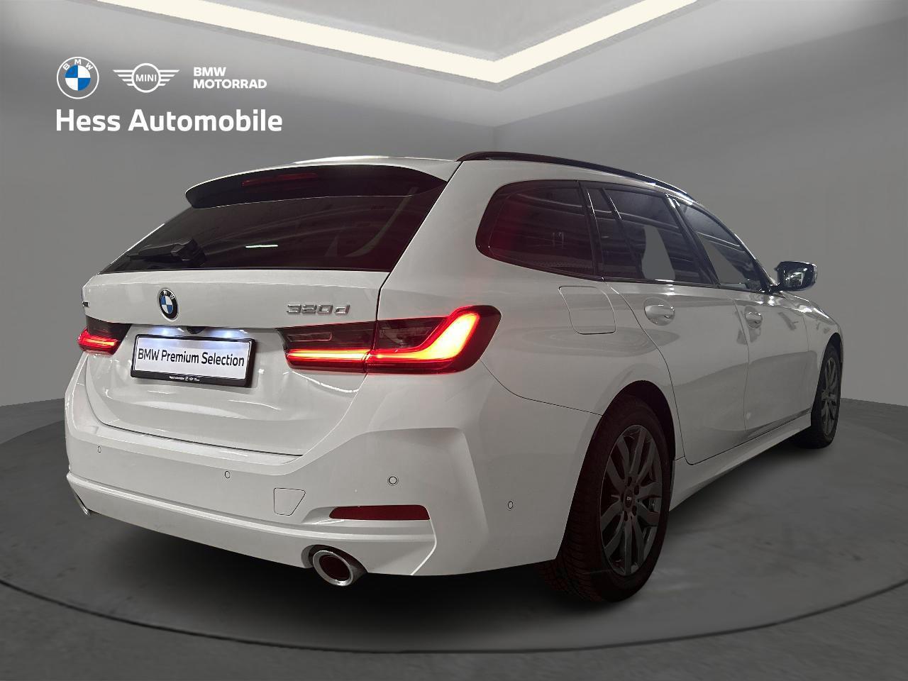 BMW 320d xDrive Touring-image-3
