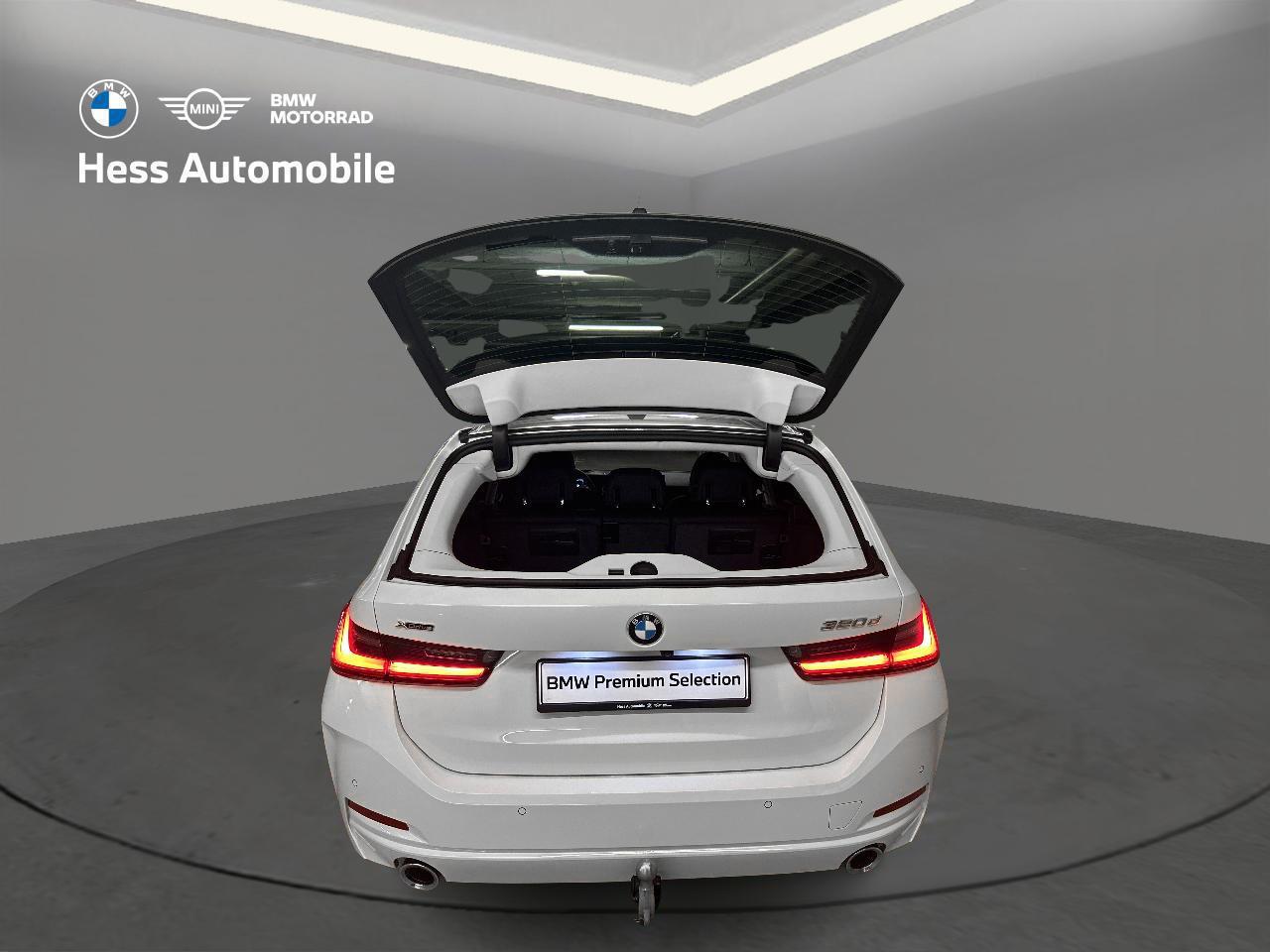 BMW 320d xDrive Touring-image-9