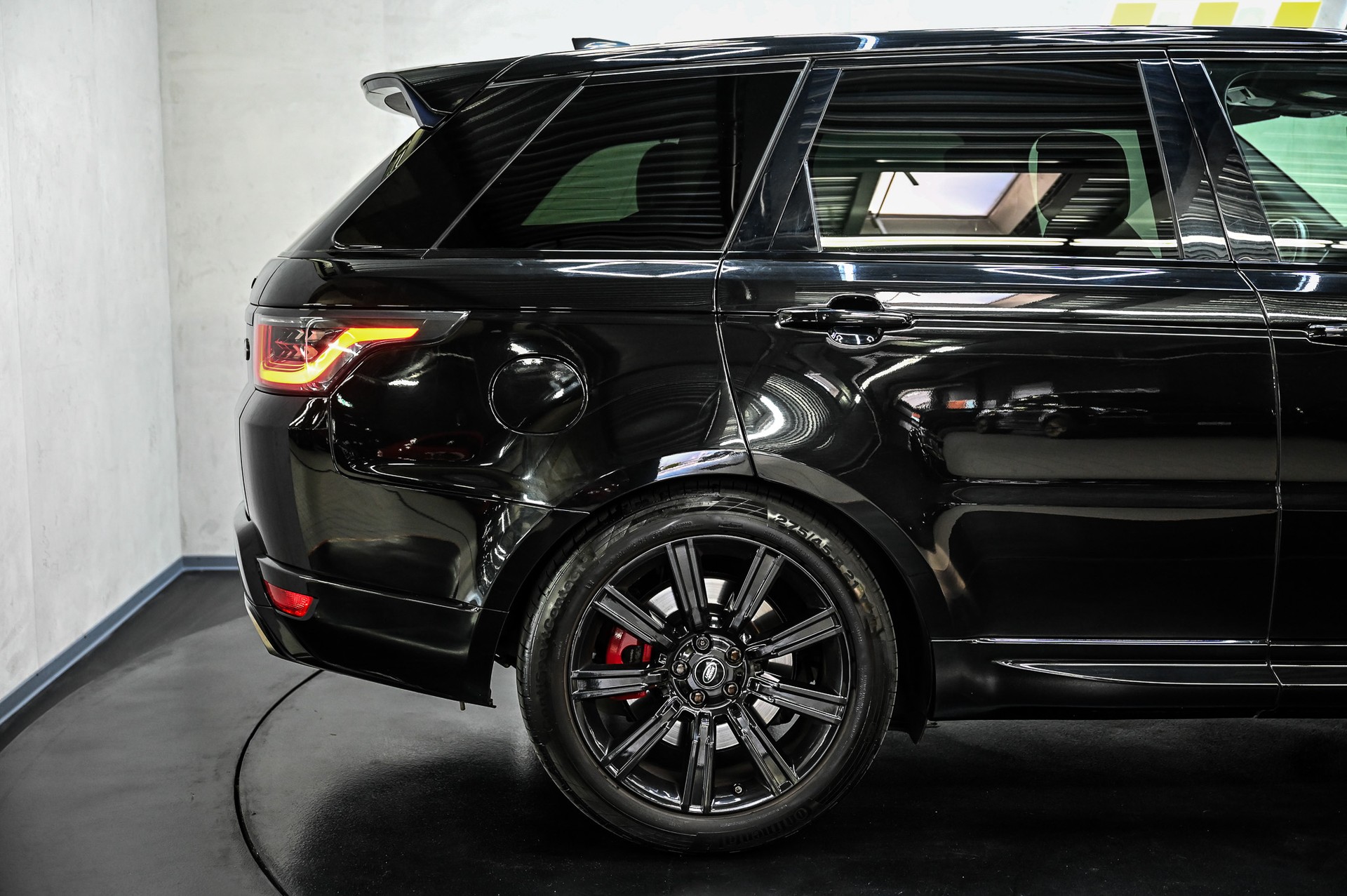 LAND ROVER Range Rover Sport 4.4 SDV8 HSE Dynamic-image-12