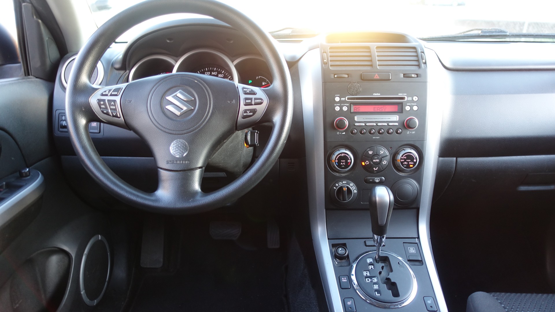SUZUKI GRAND VITARA 2,0-image-5
